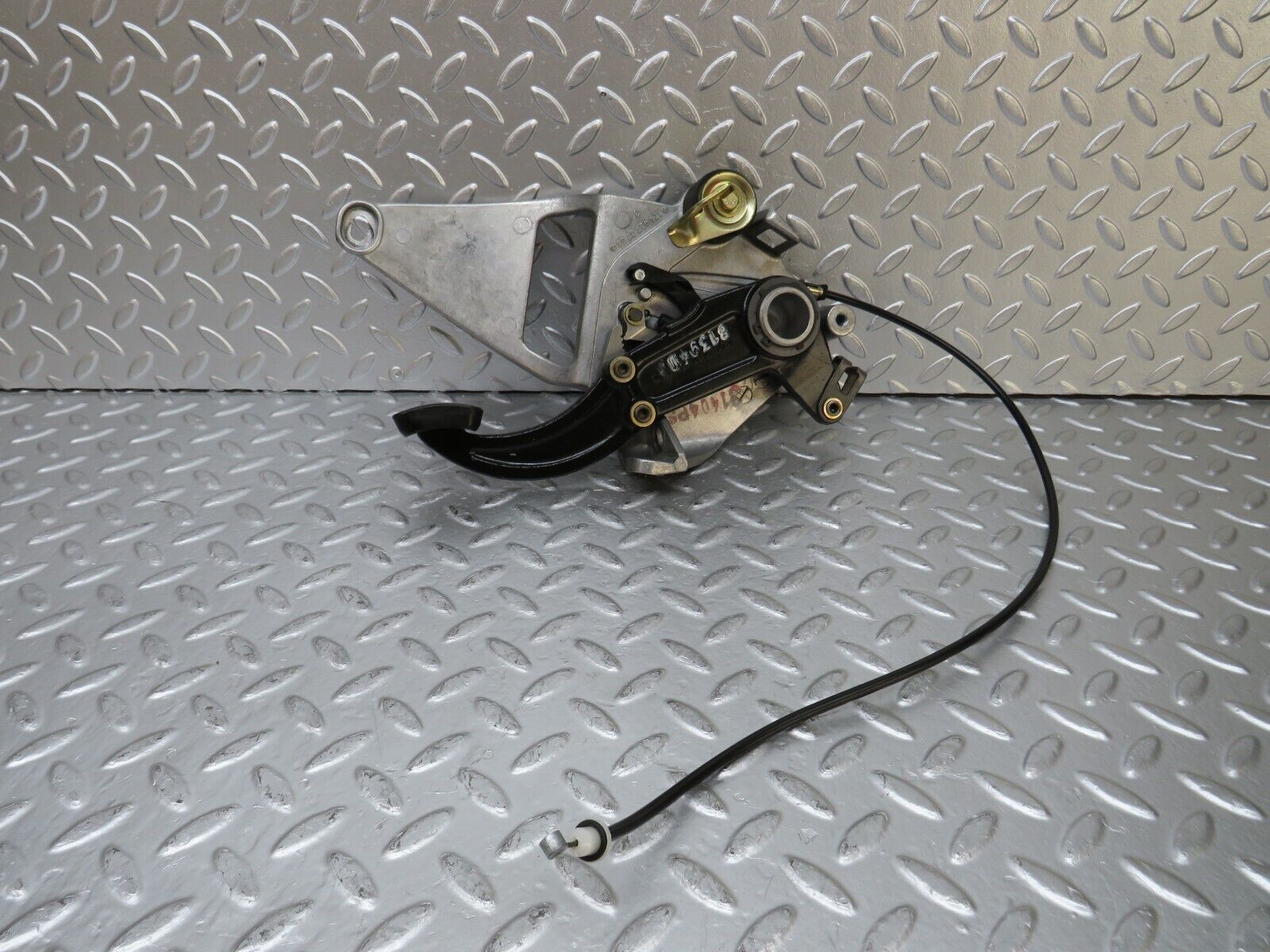 25758 Mercedes-Benz W124 280E Parking Brake Pedal 1244270736 1244270801