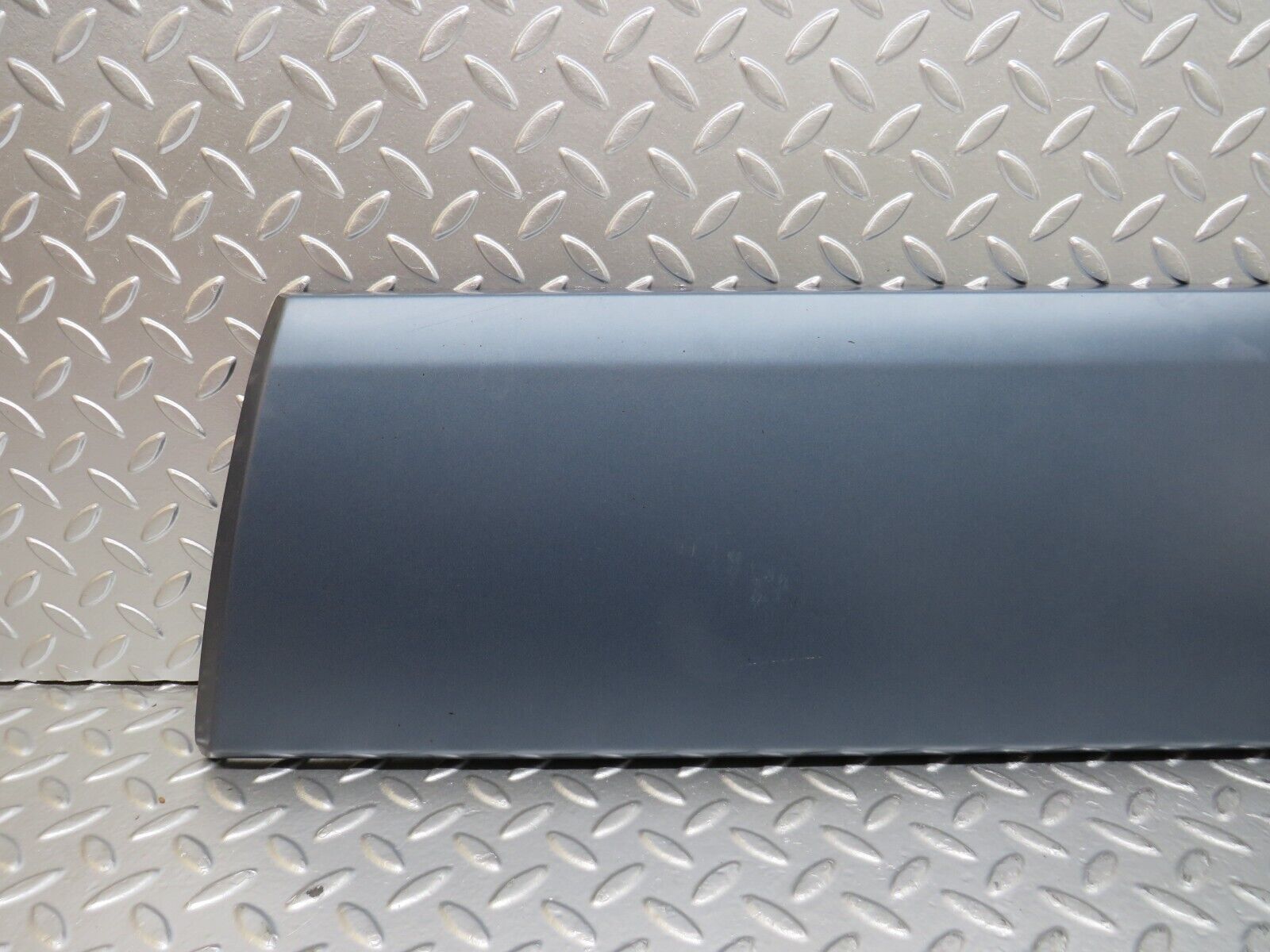 25233 Mercedes-Benz W201 190D Front Right Door Moulding Trim 2016905640