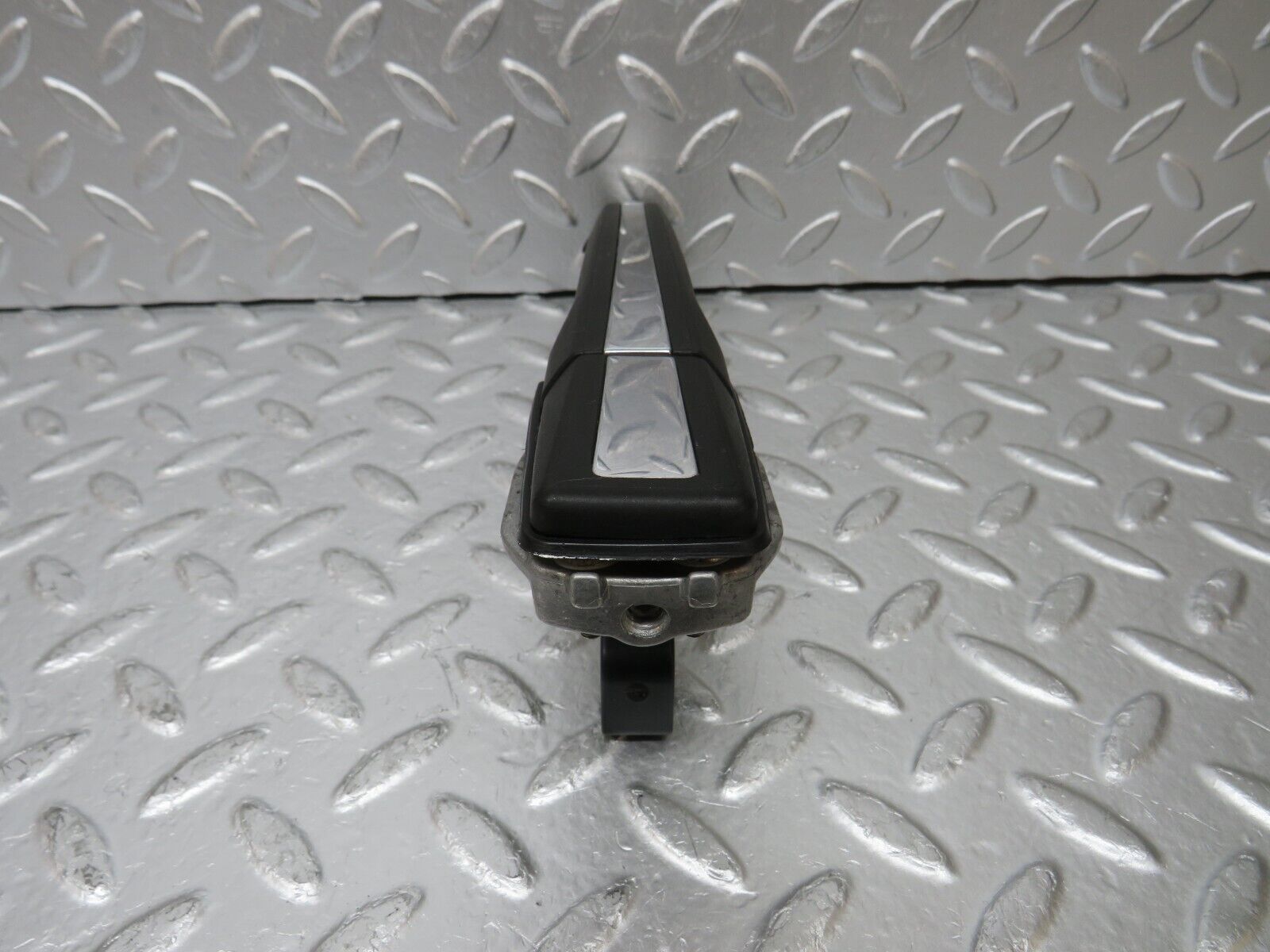 30476 Mercedes-Benz W124 230E Rear Left Exterior Door Handle