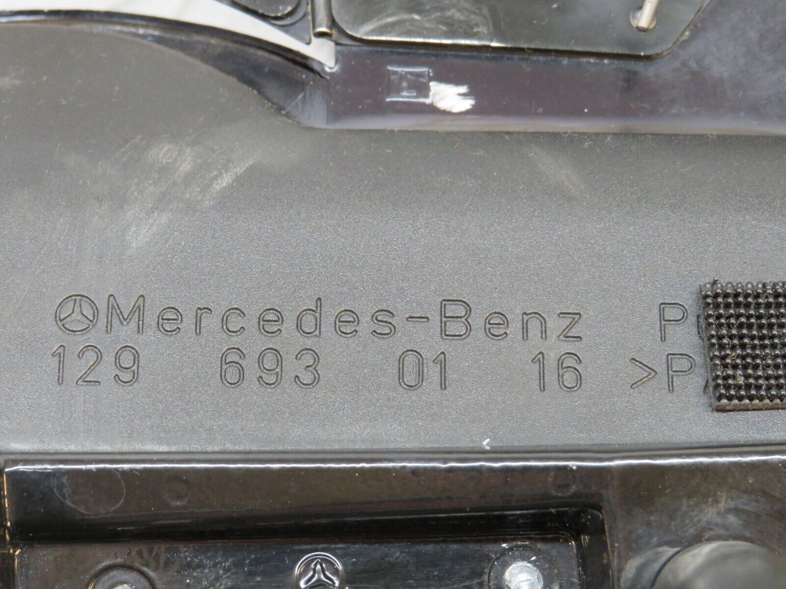 38249 Mercedes-Benz R129 280SL Coupe Roof Flap Cover Trim Left 1296930314 1296930116