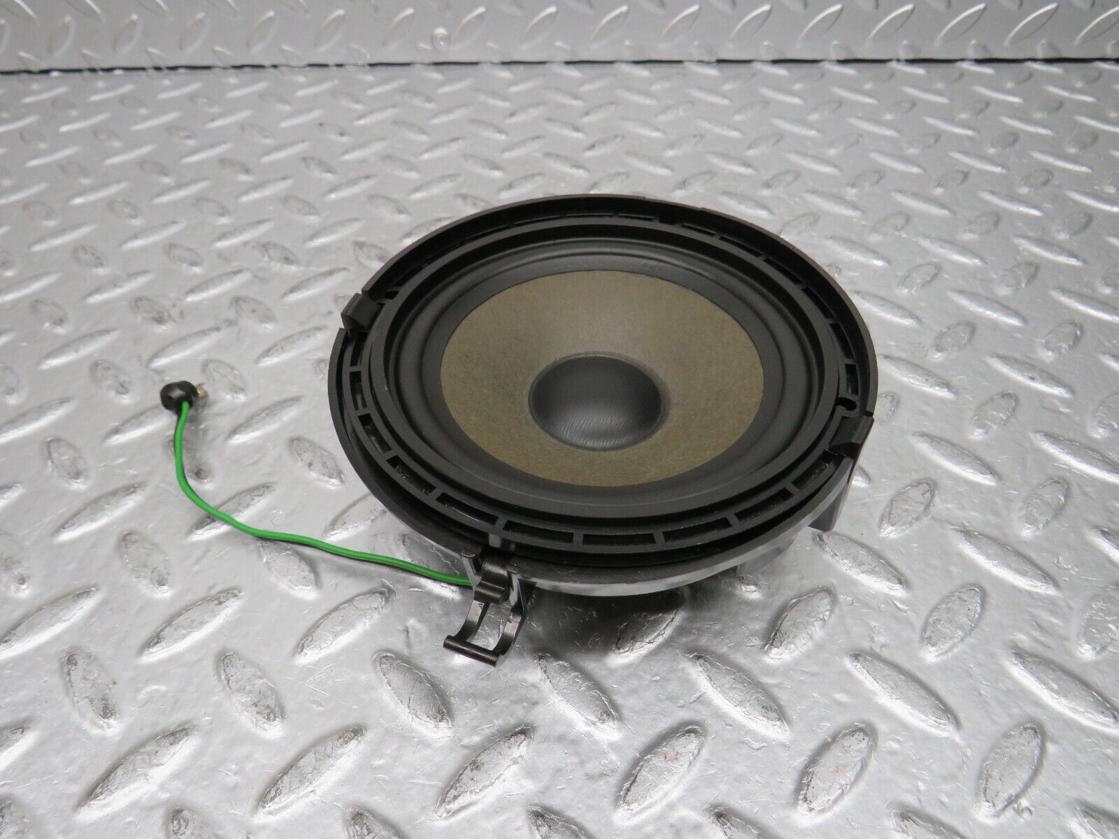 29520 Mercedes-Benz W124 230E Parcel Shelf Speaker 0008207602