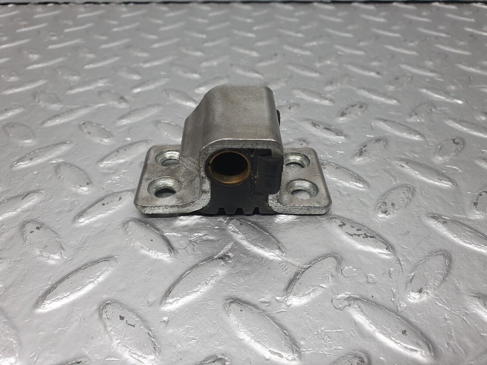 40913 Mercedes-Benz W126 300SE Door Lock Latch Right Side