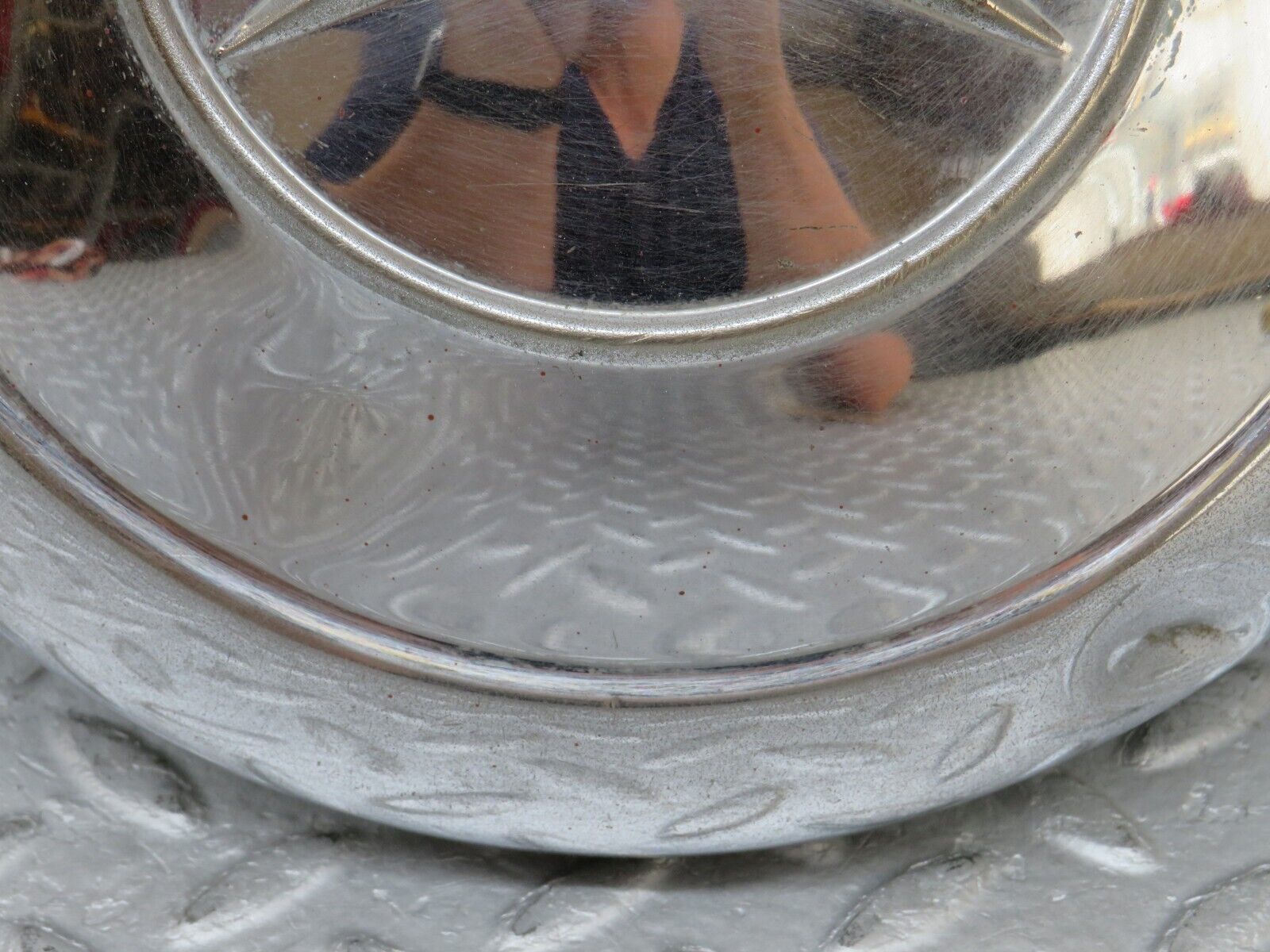 35762 Mercedes-Benz W108 Chrome Wheel Hub Cap