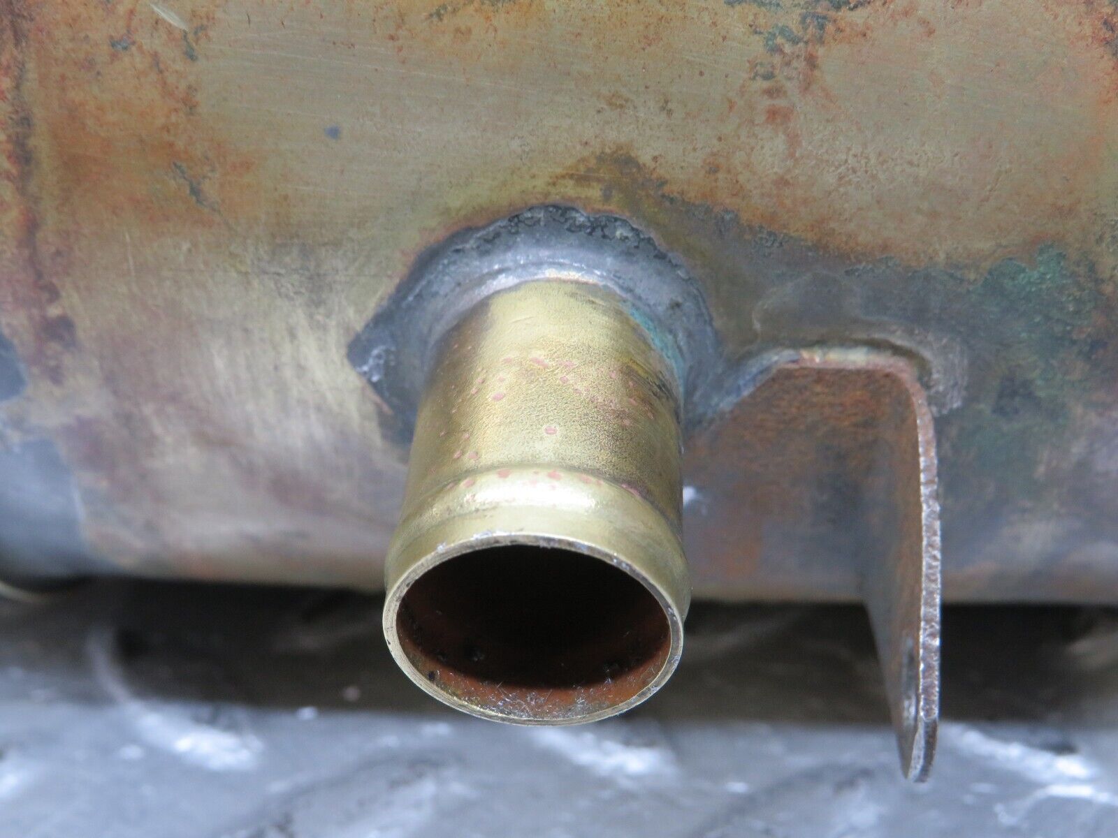 40231 Mercedes-Benz W110 230 Coolant Reservoir Tank 1105000049