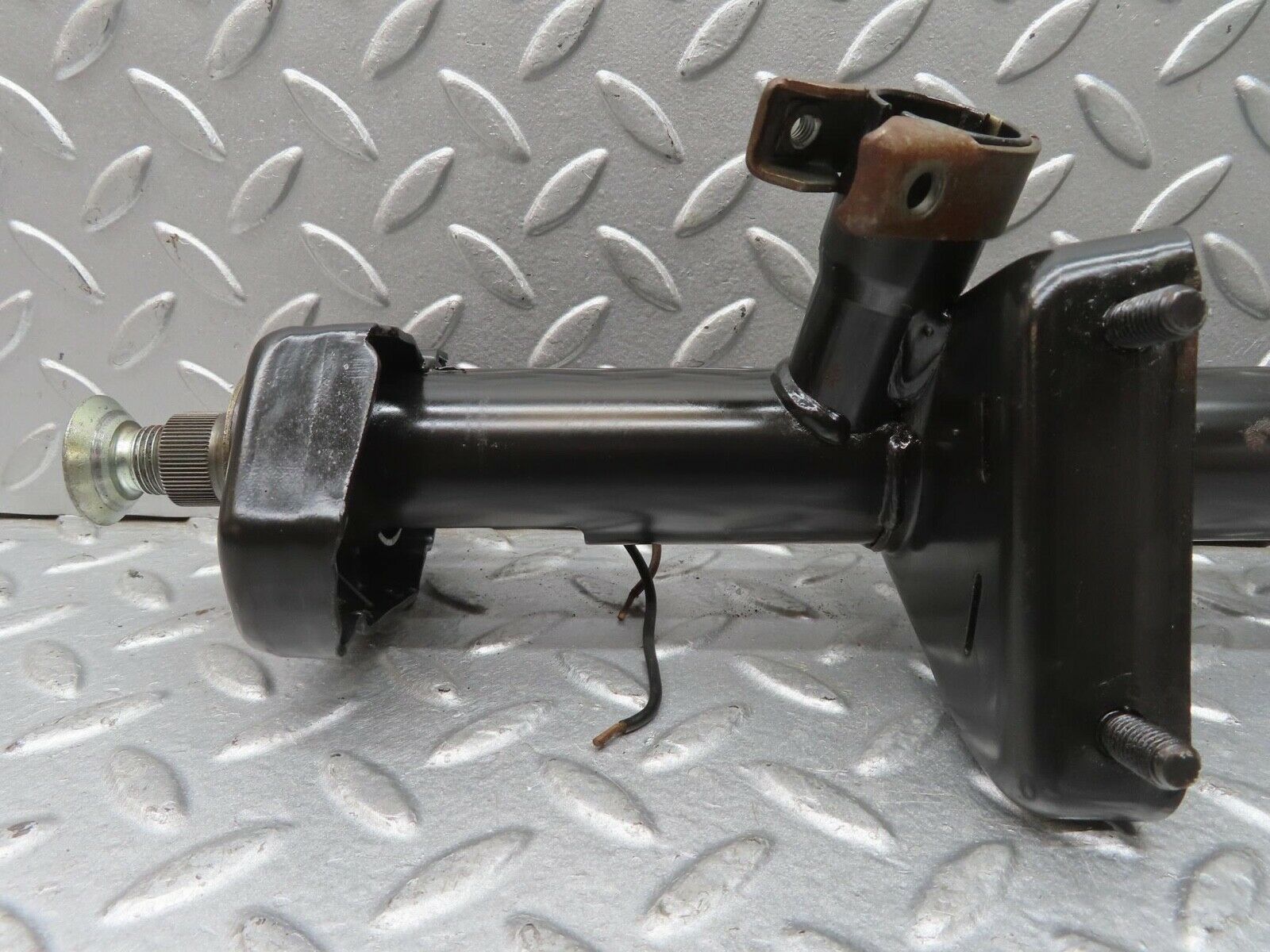 13562 Mercedes-Benz W123 200 Steering Column