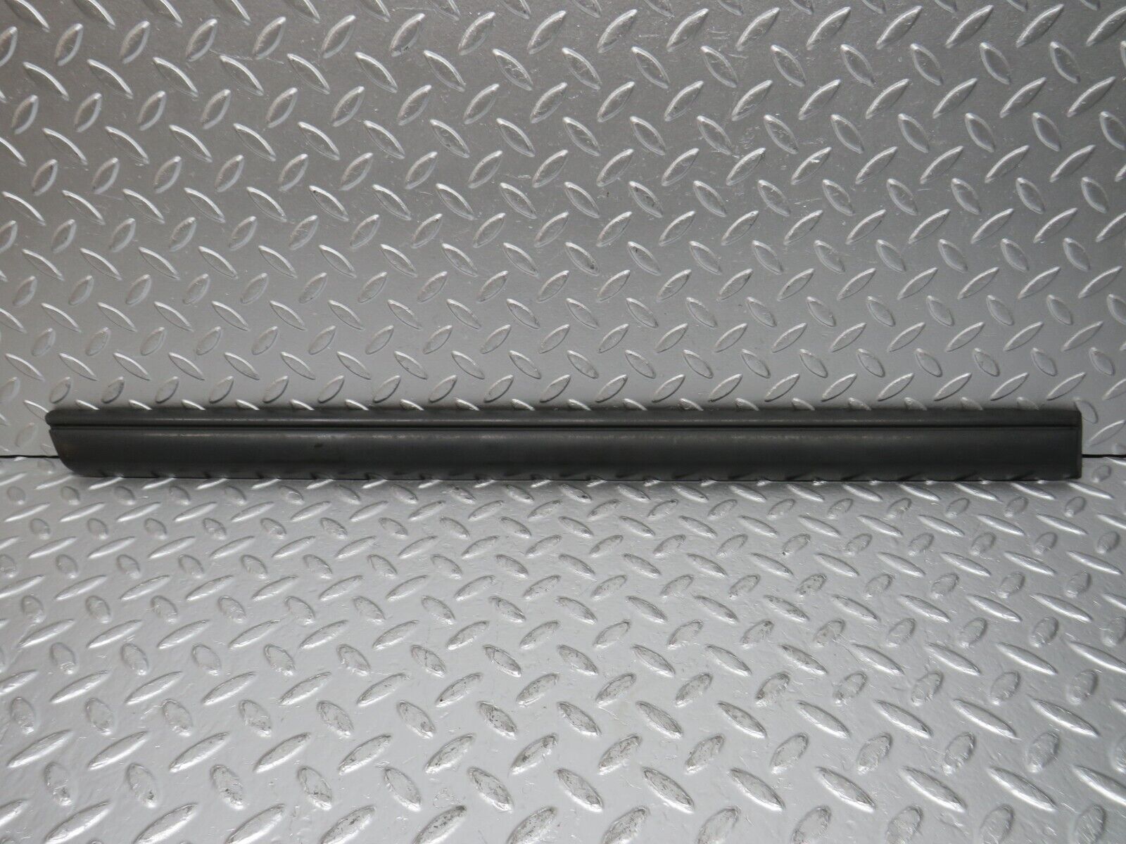 32303 Mercedes-Benz S124 300TE Wagon Rear Right Door Lower Moulding Trim