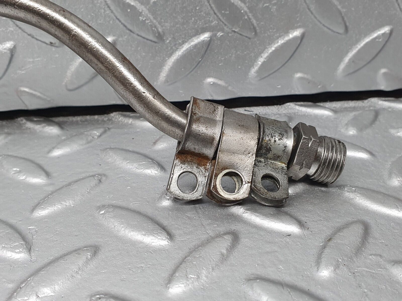 41197 Mercedes-Benz W126 300SE Gearbox Oil Pipe Line