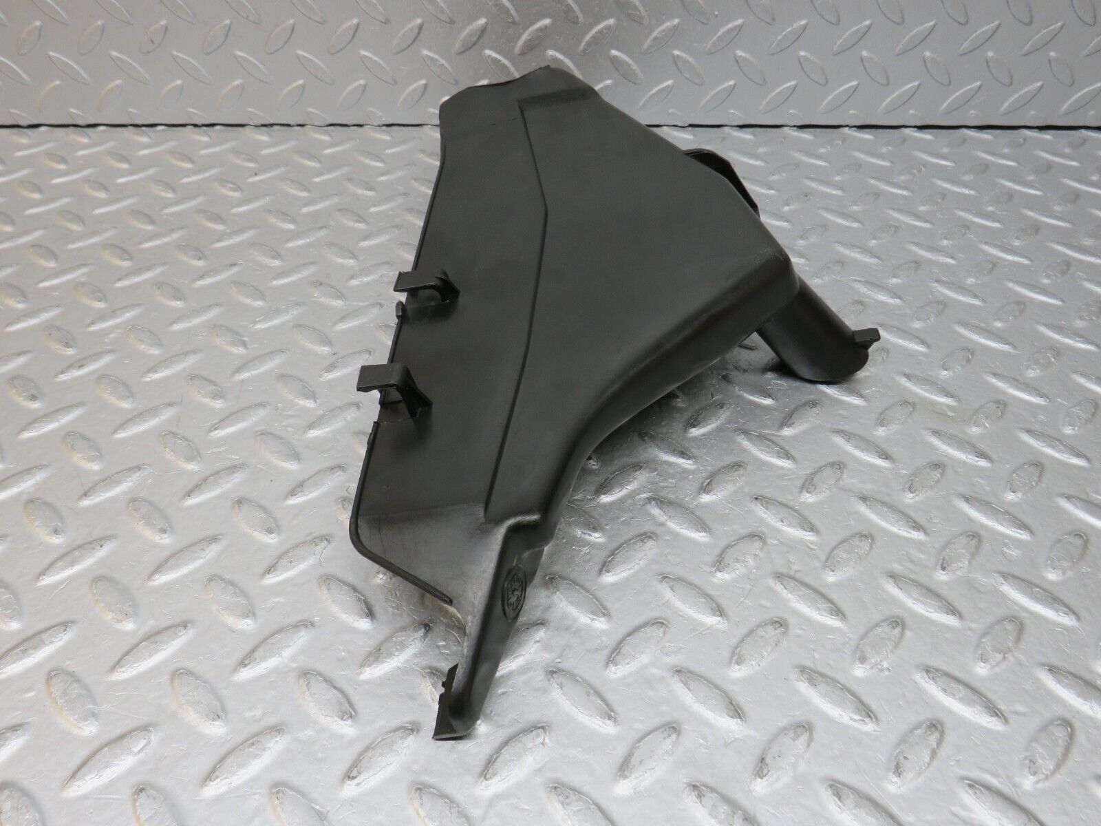 36660 Mercedes-Benz W201 190E 2.0L Front Right Rain Gutter Drain Channel 2016280273