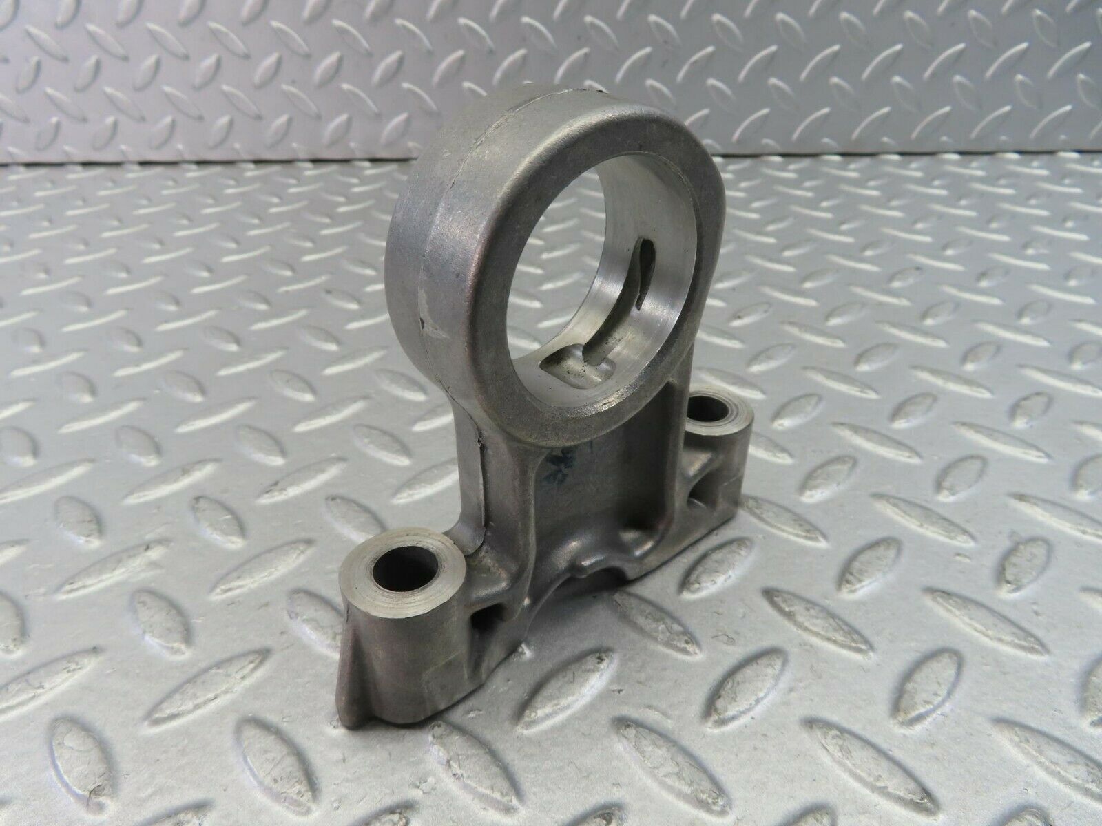 9127 Mercedes-Benz W108 Camshaft Tower Bearing 1140510016