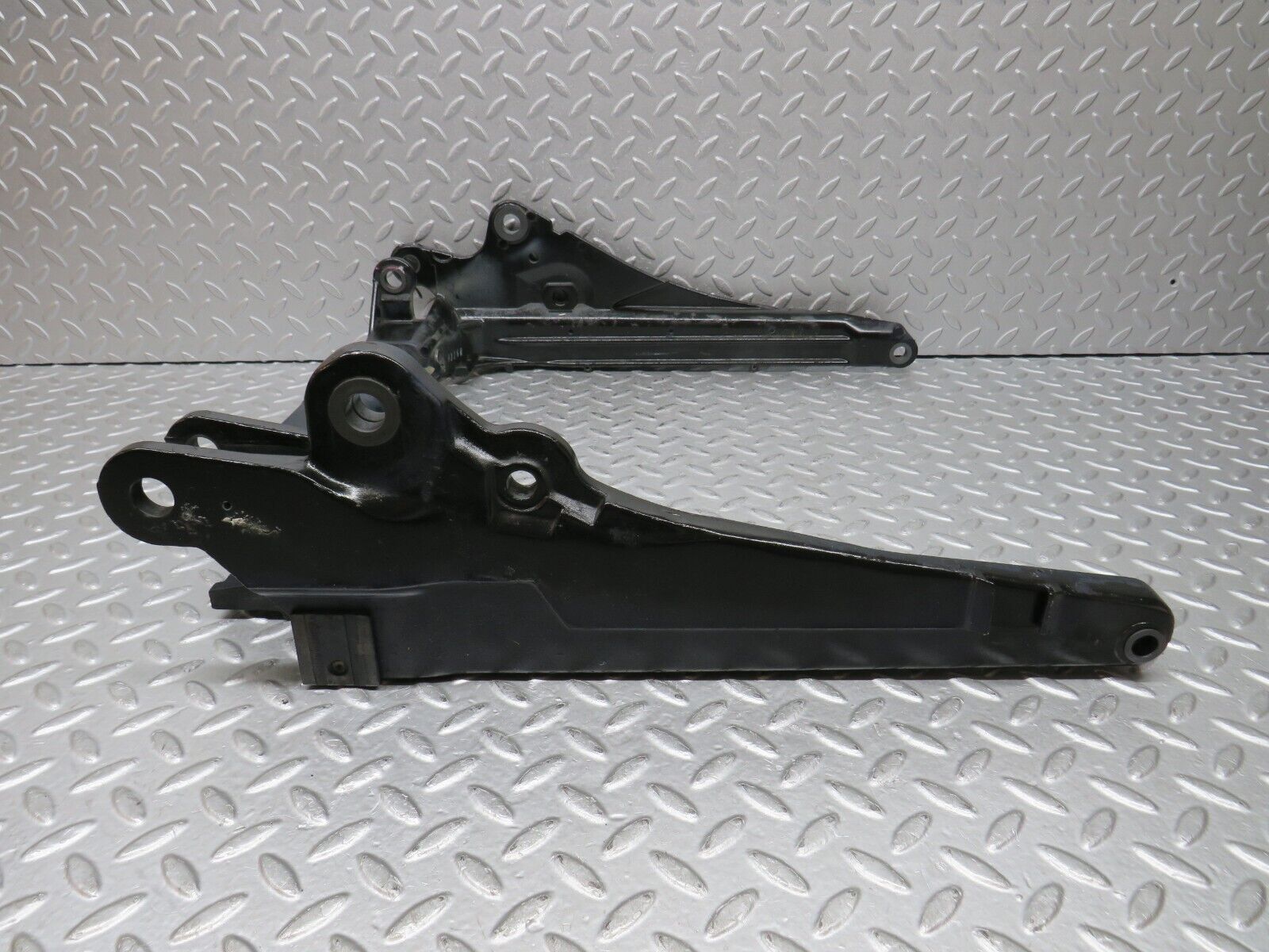 36811 Mercedes-Benz R129 300SL-24 Front Right Seat Base 1299190106 1299190306