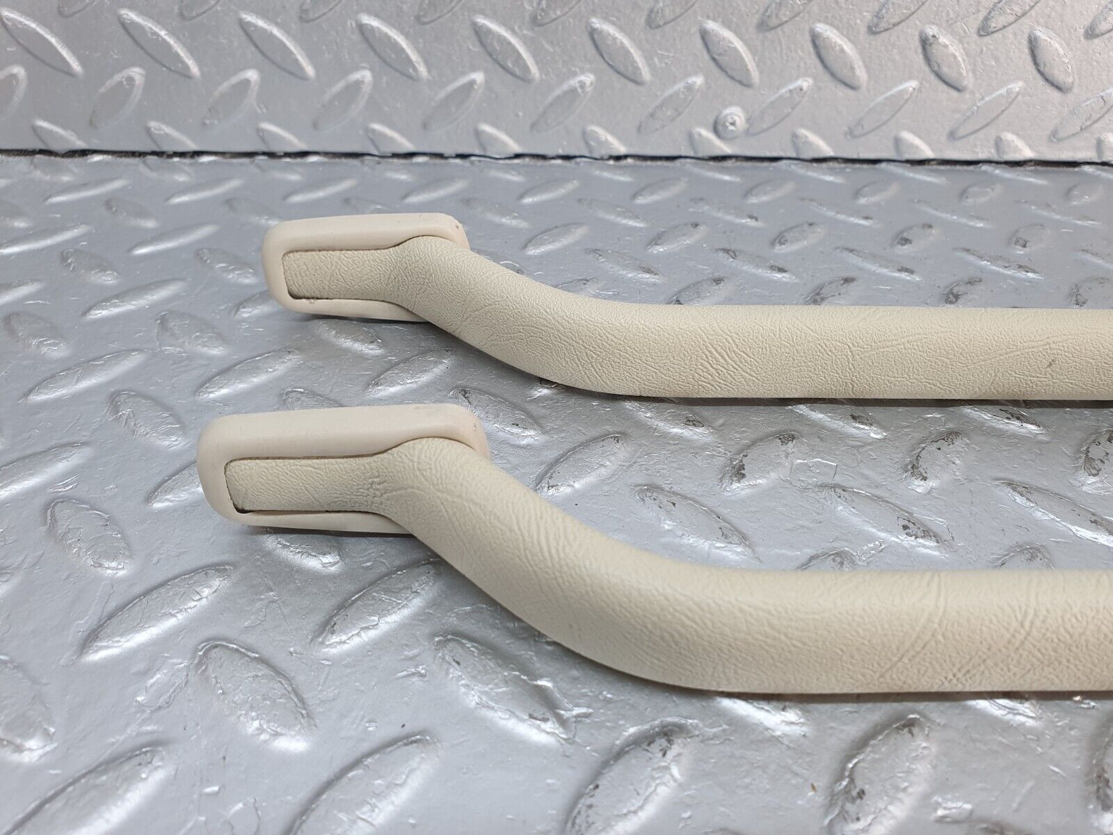 41061 Mercedes-Benz W126 300SE Interior Roof Grab Handle Set