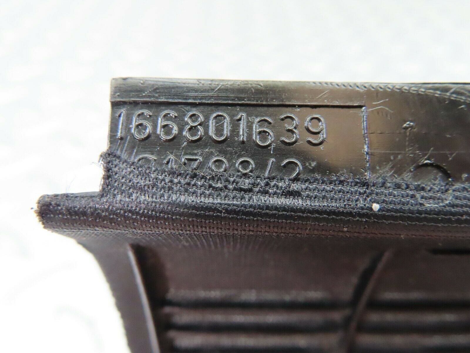 7452 Mercedes-Benz W116 450SE Dashboard Speaker Cover Grill Right 1166801639