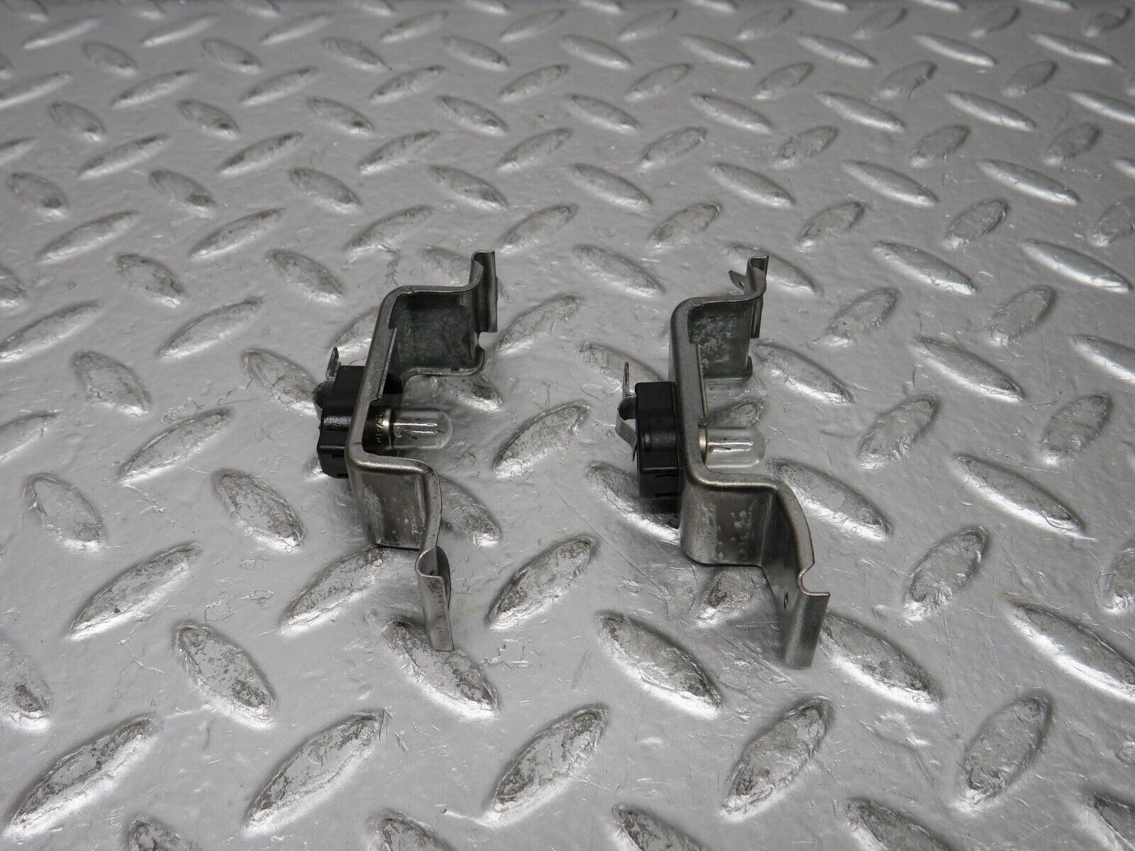 30110 Porsche 924 number Plate Lights Hella 477943021