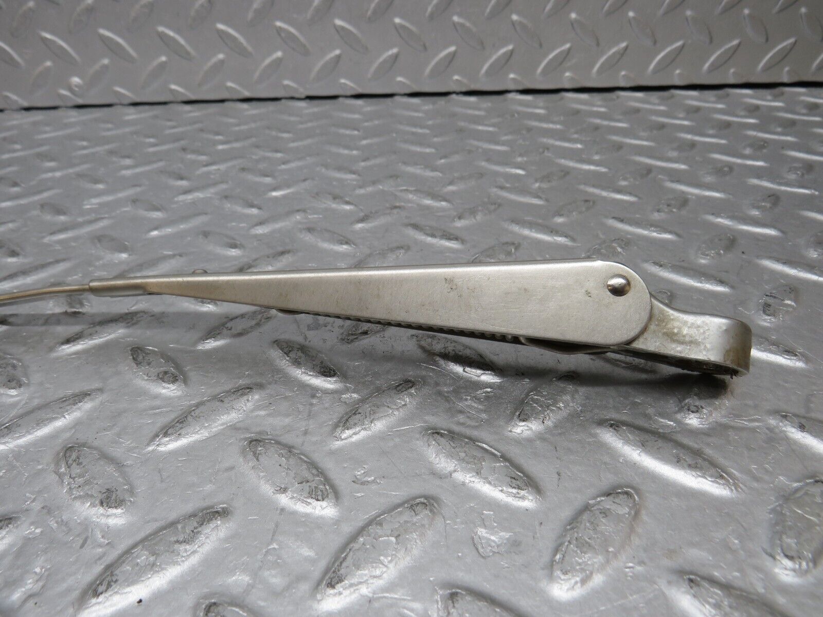 37328 Mercedes-Benz W109 300SEL Windscreen Wiper Arm Left Side