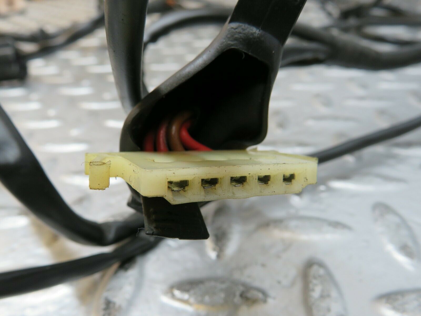 23597 Mercedes-Benz W114 280E Engine Control Unit Wiring Harness