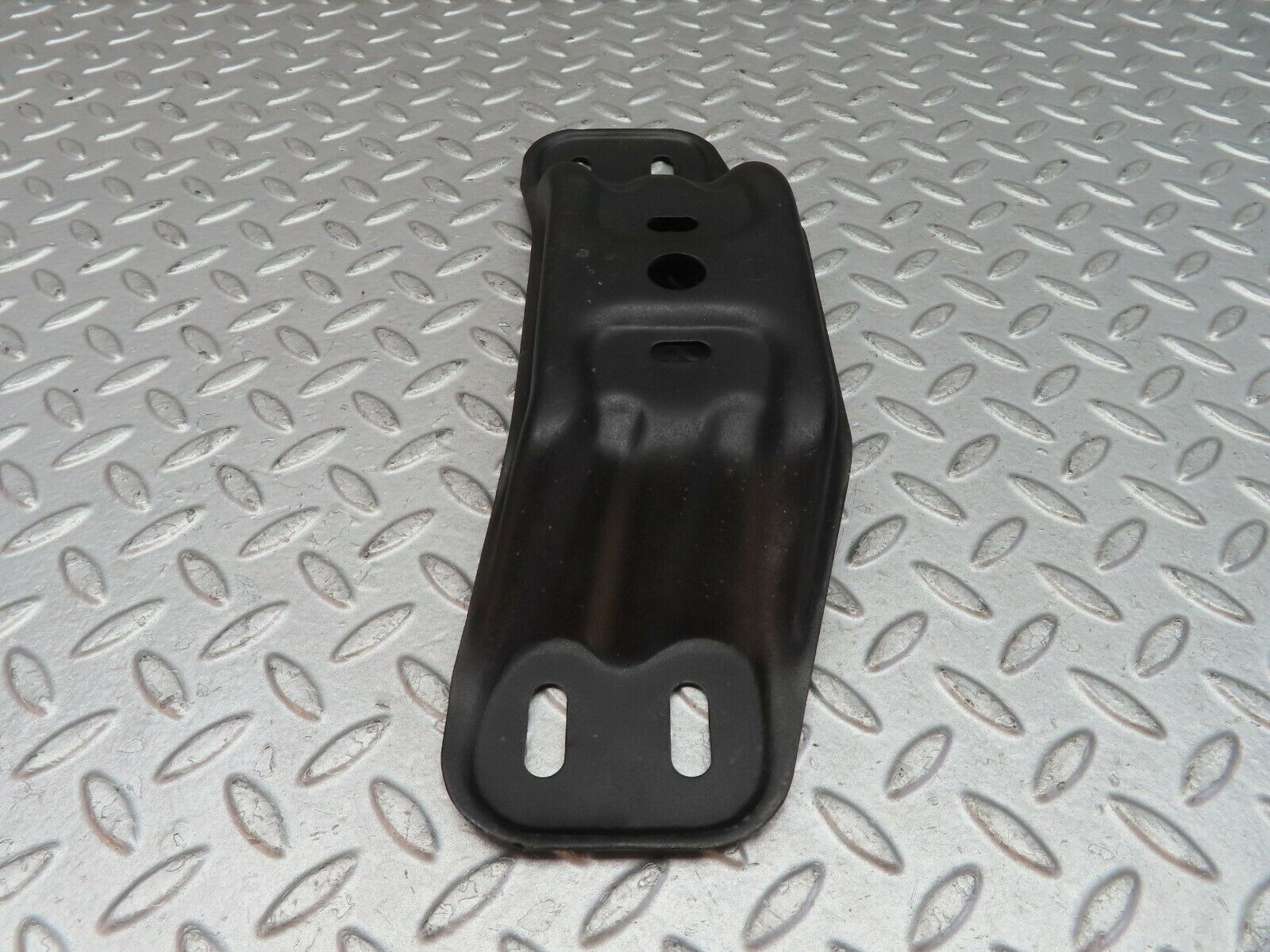 9574 Mercedes-Benz C124 300CE Coupe Gearbox Mount Bracket