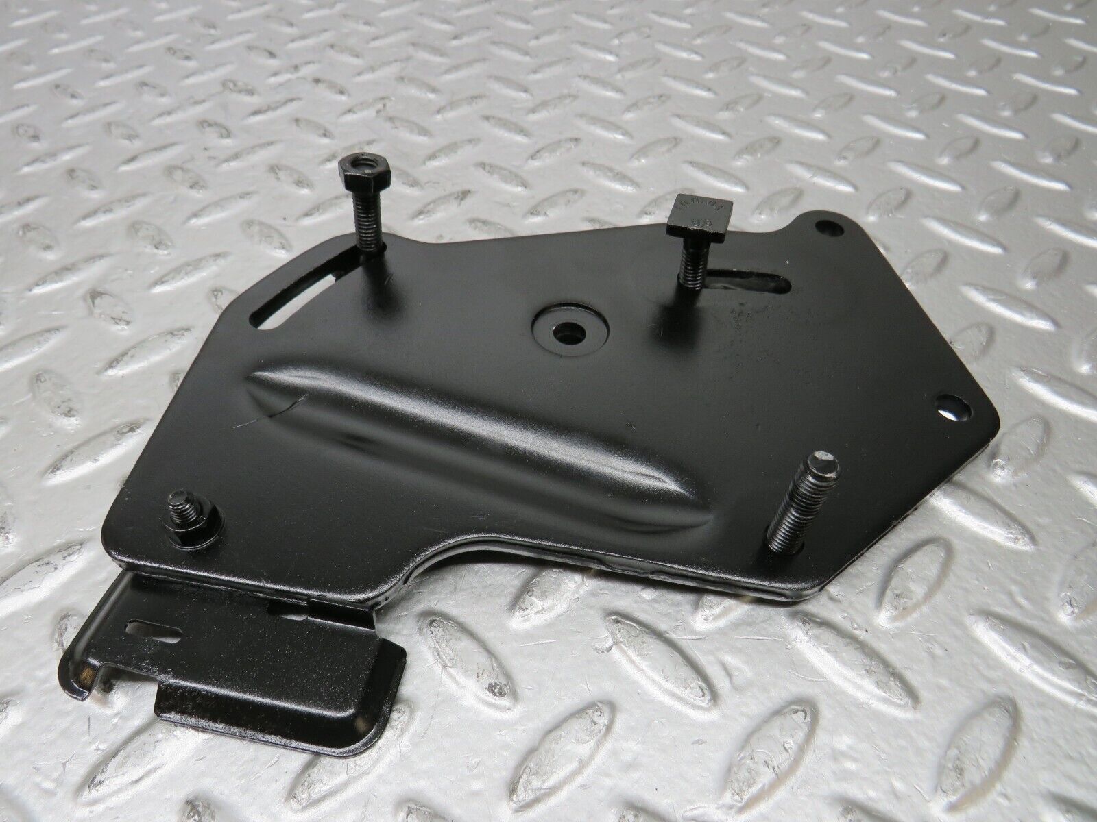 26239 Mercedes-Benz W116 450SE Power Steering Pump Bracket