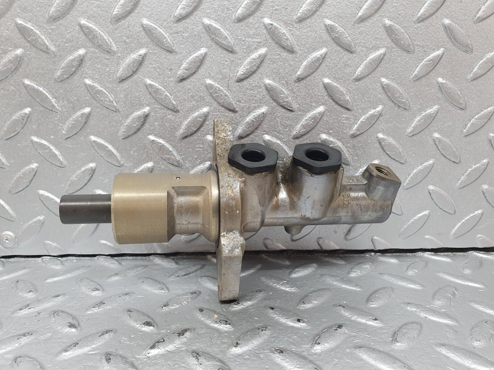 41449 Mercedes-Benz W124 200E Brake Master Cylinder ATE