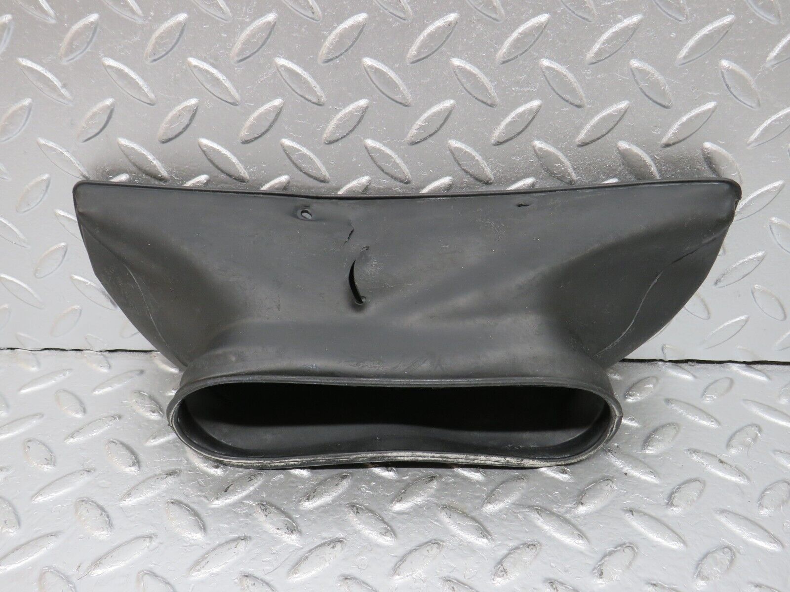 34438 Mercedes-Benz C126 380SEC Coupe Heating Duct Rubber 1268320088