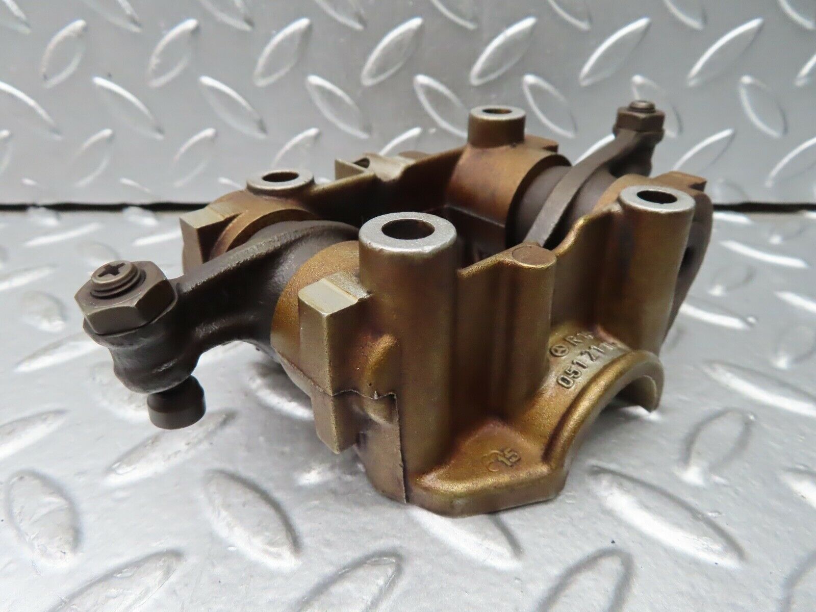 21272 Mercedes-Benz W123 230E Rocker Arms Camshaft Bearing Block 1020512110