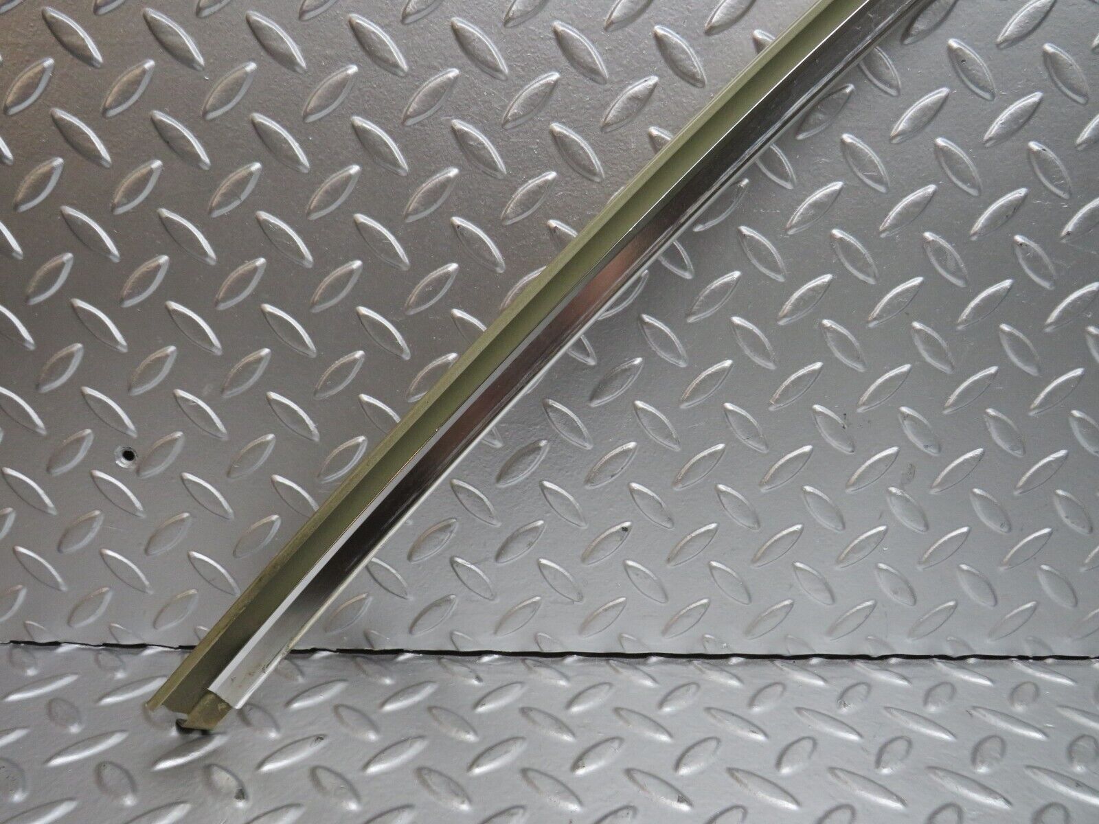 28464 Mercedes-Benz S123 240D Wagon Rear Right Exterior Frame Trim