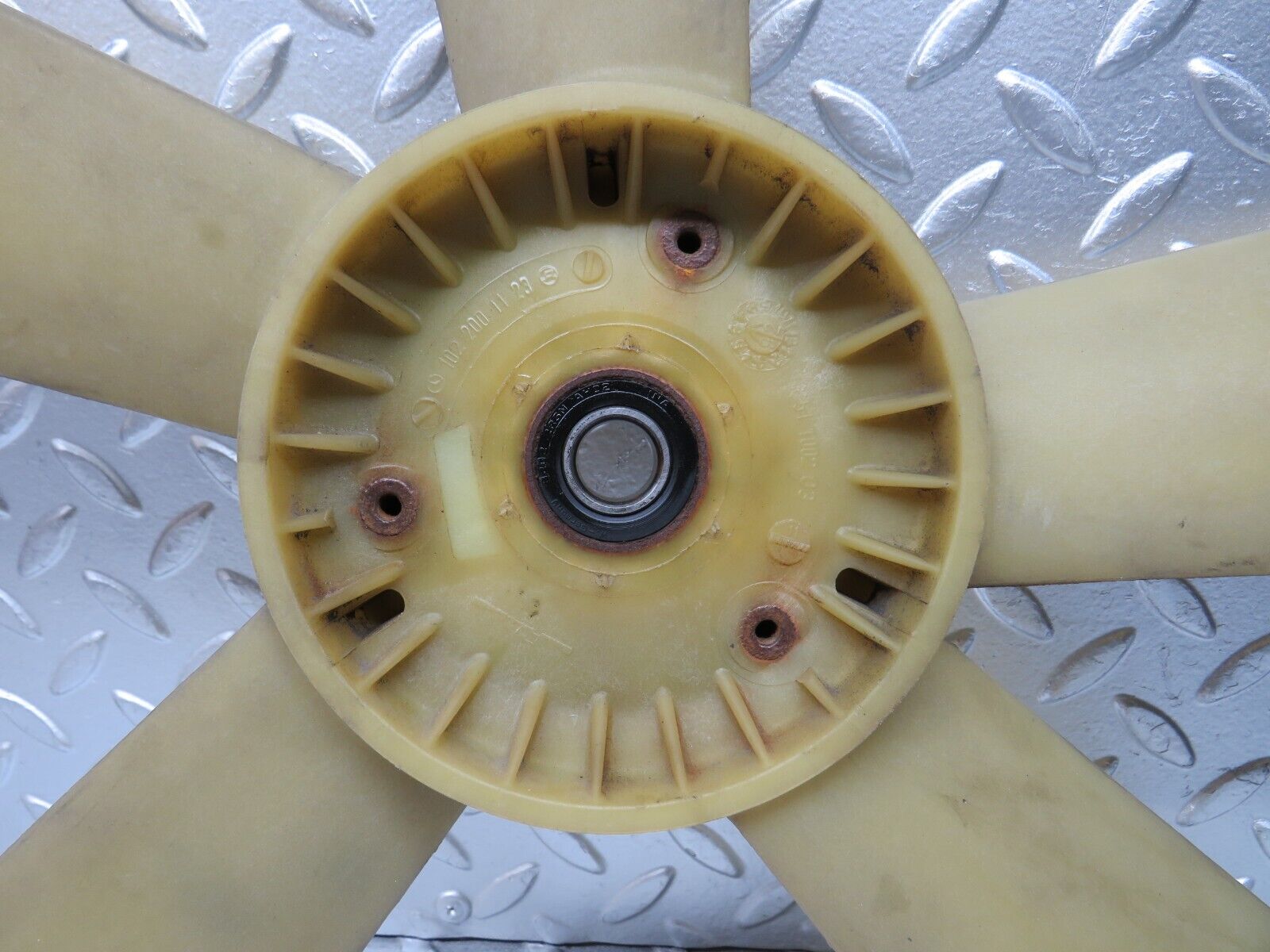 30435 Mercedes-Benz W124 230E Engine Cooling Fan 1022001123