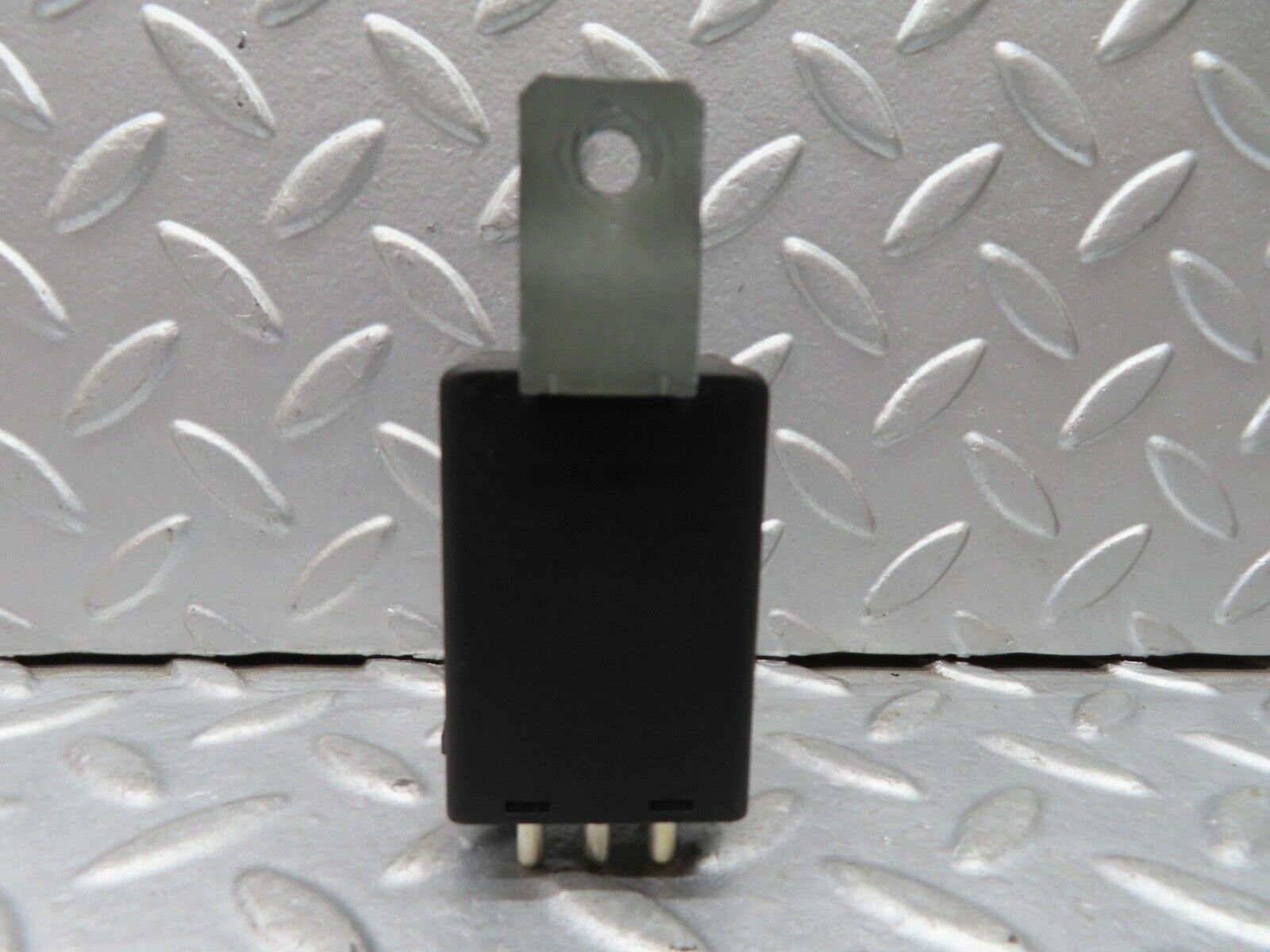 16961 Mercedes-Benz C123 280CE Coupe Heated Window Relay 1078200010