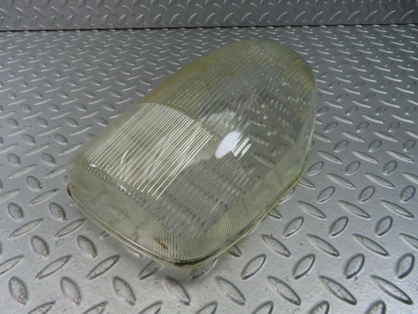 8957 Mercedes-Benz W108 Headlight Lens