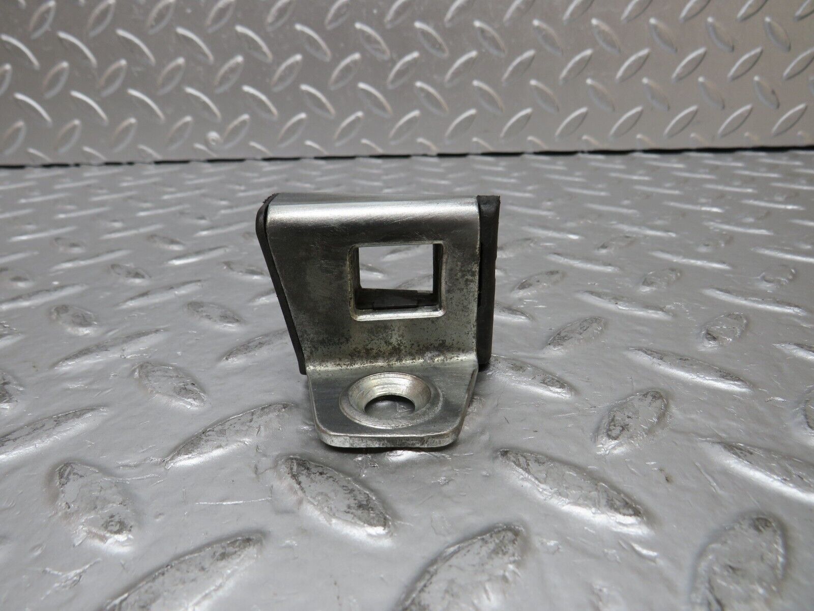 31773 Mercedes-Benz W201 190LE 1.8L Door Lock Latch