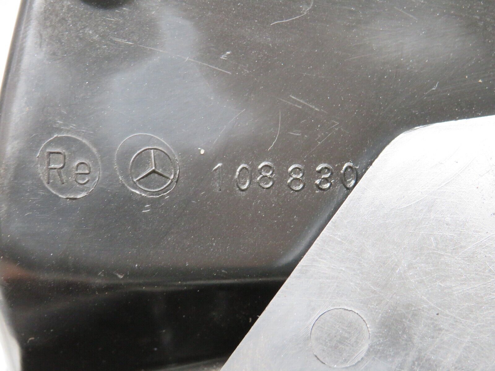 35912 Mercedes-Benz W108 Air Vent Control Right Side 1088301245