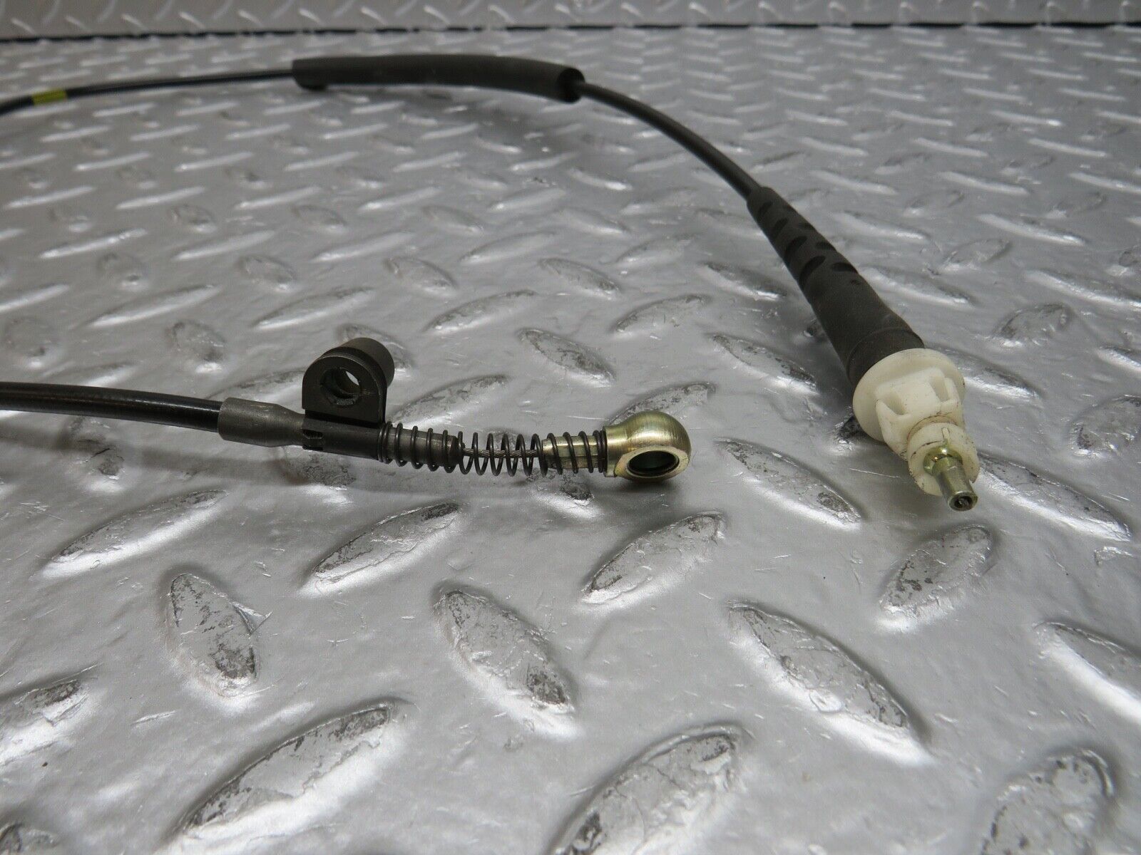 30489 Mercedes-Benz W124 230E Gearbox Cable 1242600351
