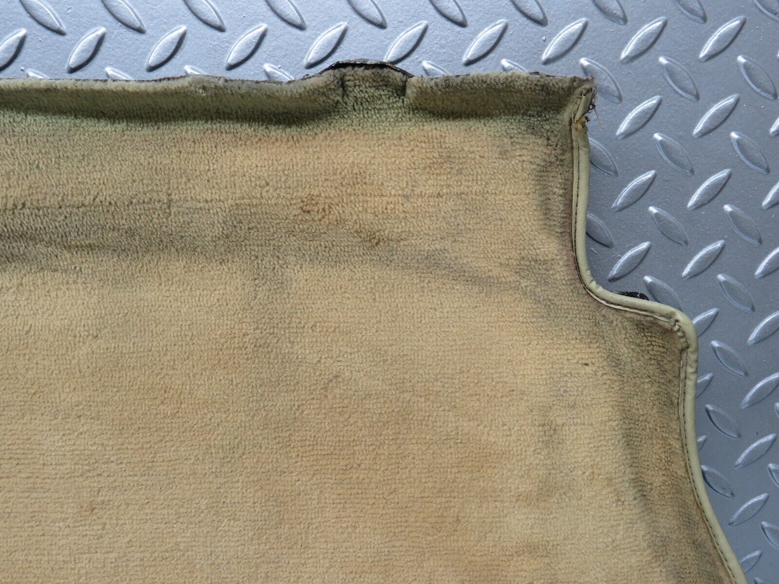 34378 Mercedes-Benz C126 380SEC Coupe Fuel Tank Cover Plate