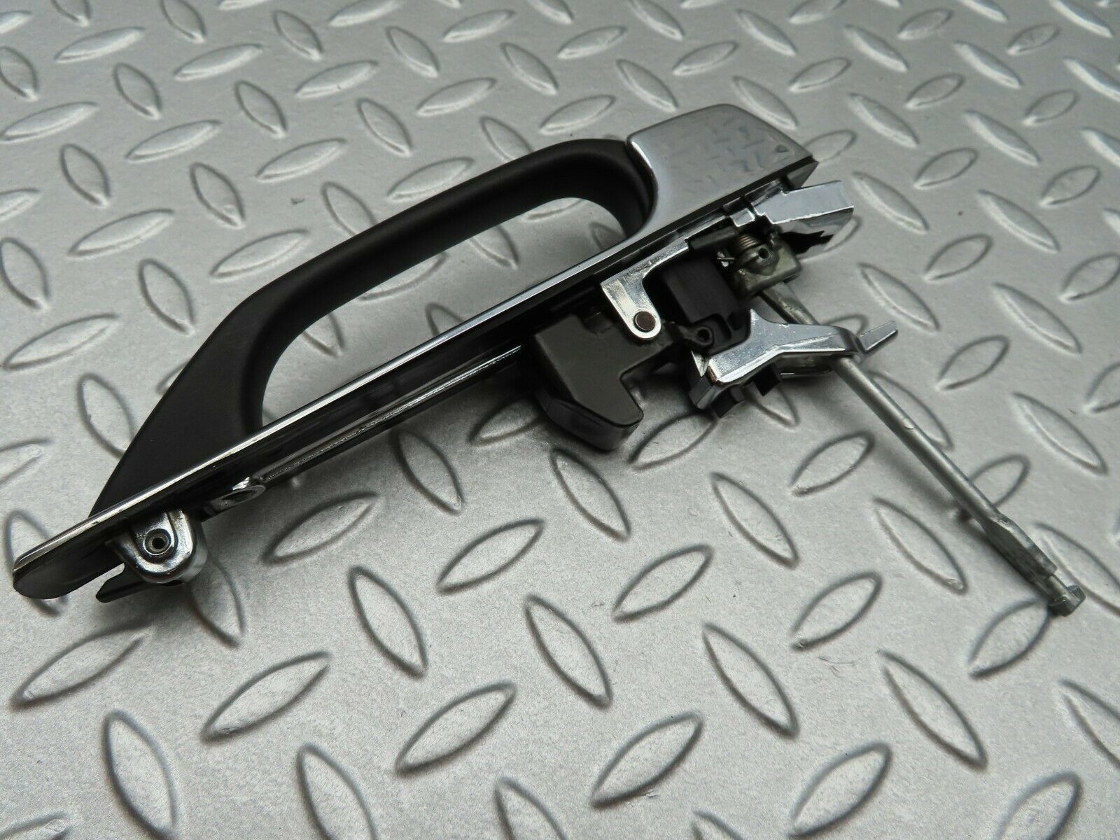 4518 Mercedes-Benz W123 230E Exterior Door Handle Front Left