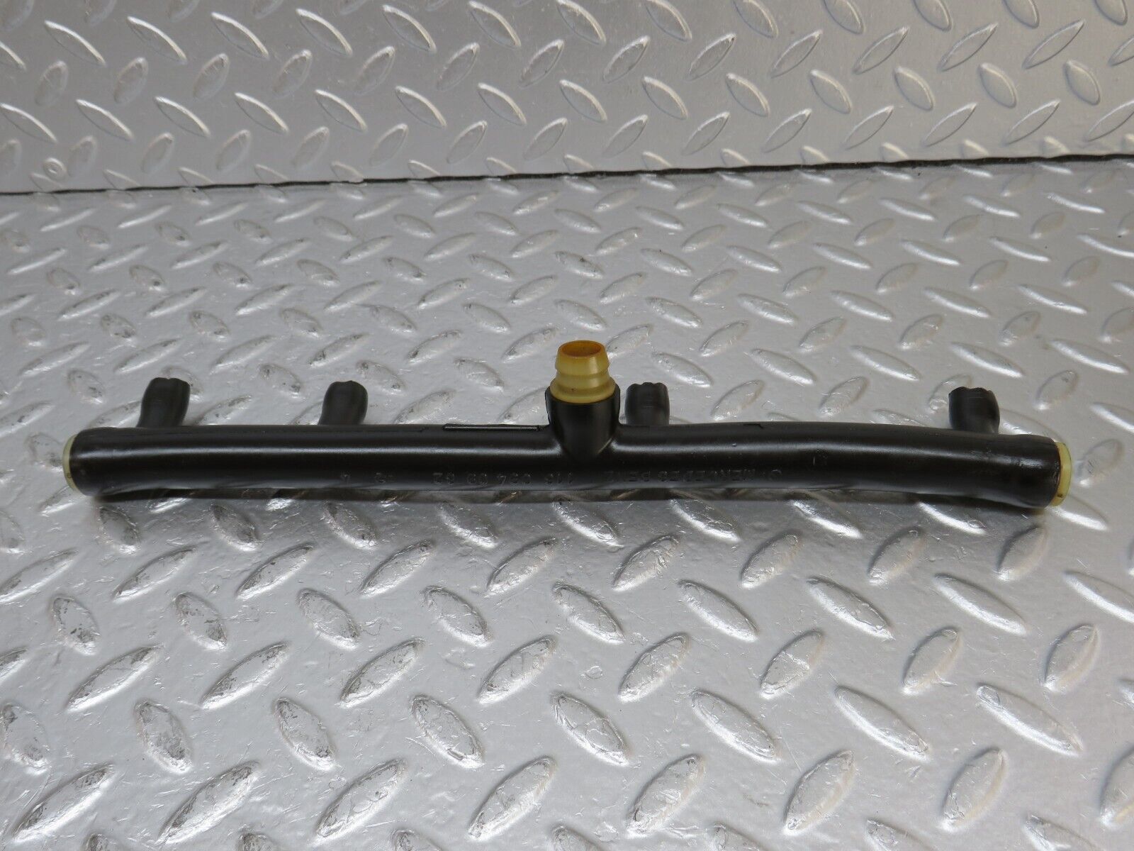 34455 Mercedes-Benz C126 380SEC Coupe Air Intake Breather Hose Pipe 1160940982