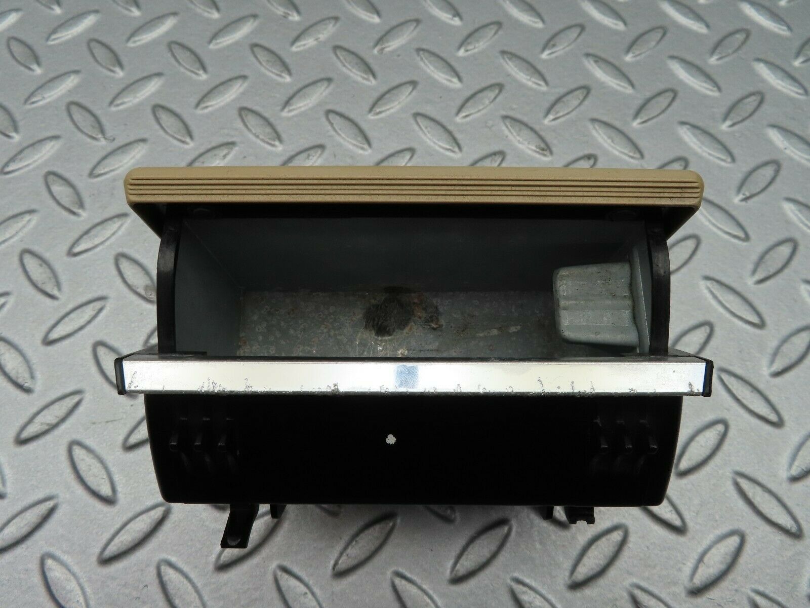 5253 Mercedes-Benz W124 230E Rear Door Ashtray