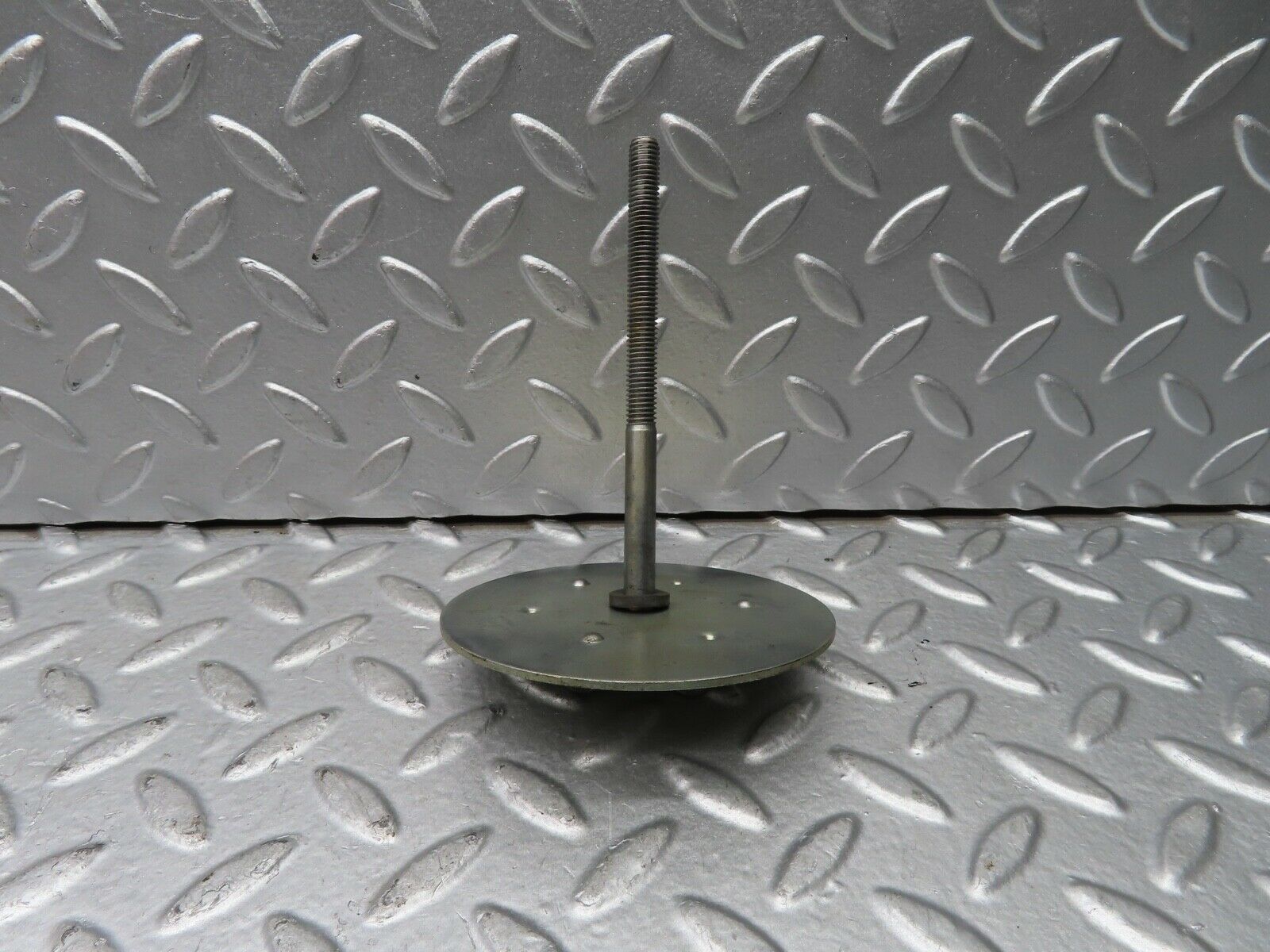 21412 Mercedes-Benz W123 230E Spare Wheel Holder