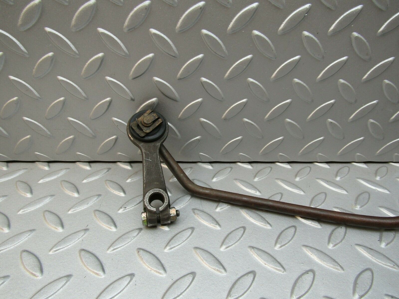 3293 Mercedes-Benz W115 220D Manual Gear Shift Linkage 3-4 0009920510