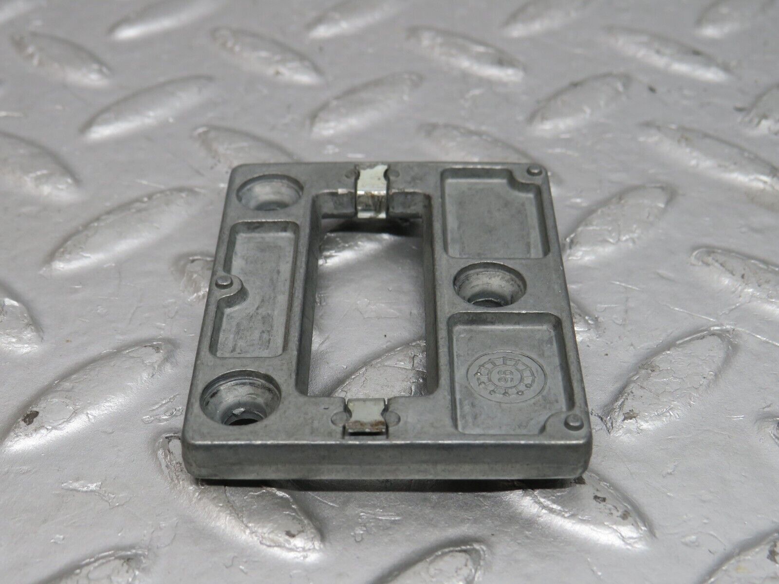 39644 Mercedes-Benz R129 320SL Coupe Rear View Mirror Bracket 1298110111 1298100011