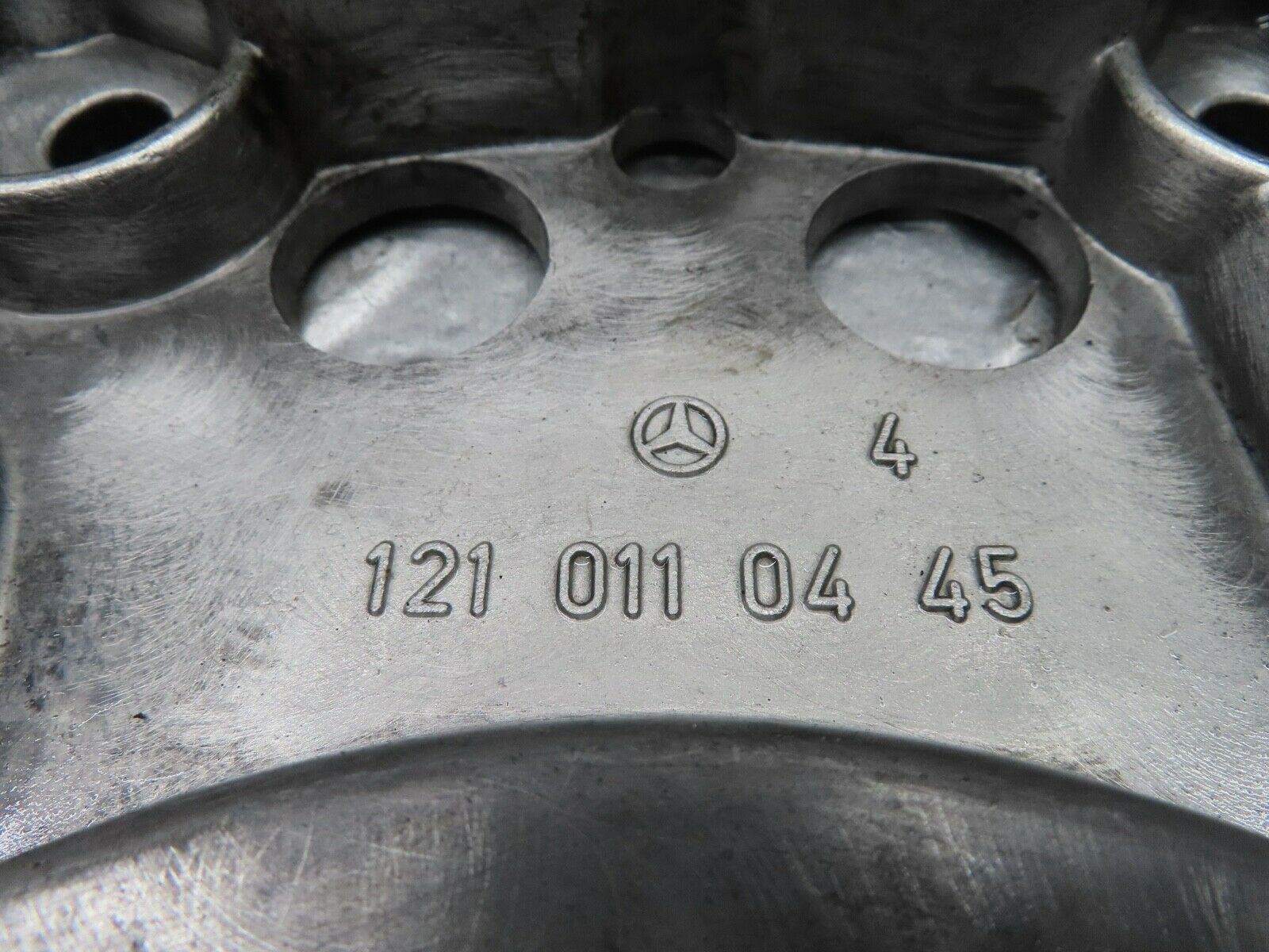 18457 Mercedes-Benz W111 220SE Coupe Gearbox Flange 1210110445