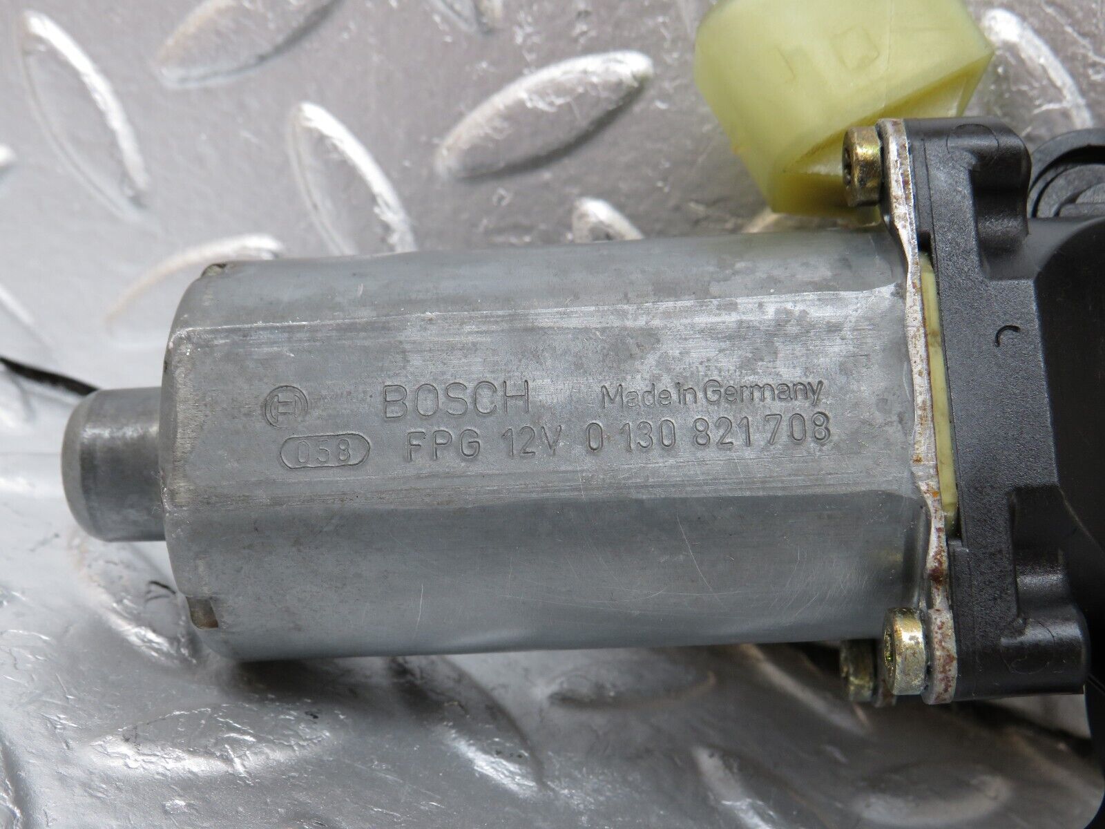 34702 Mercedes-Benz W210 320E Front Left Window Regulator Motor 0130821708