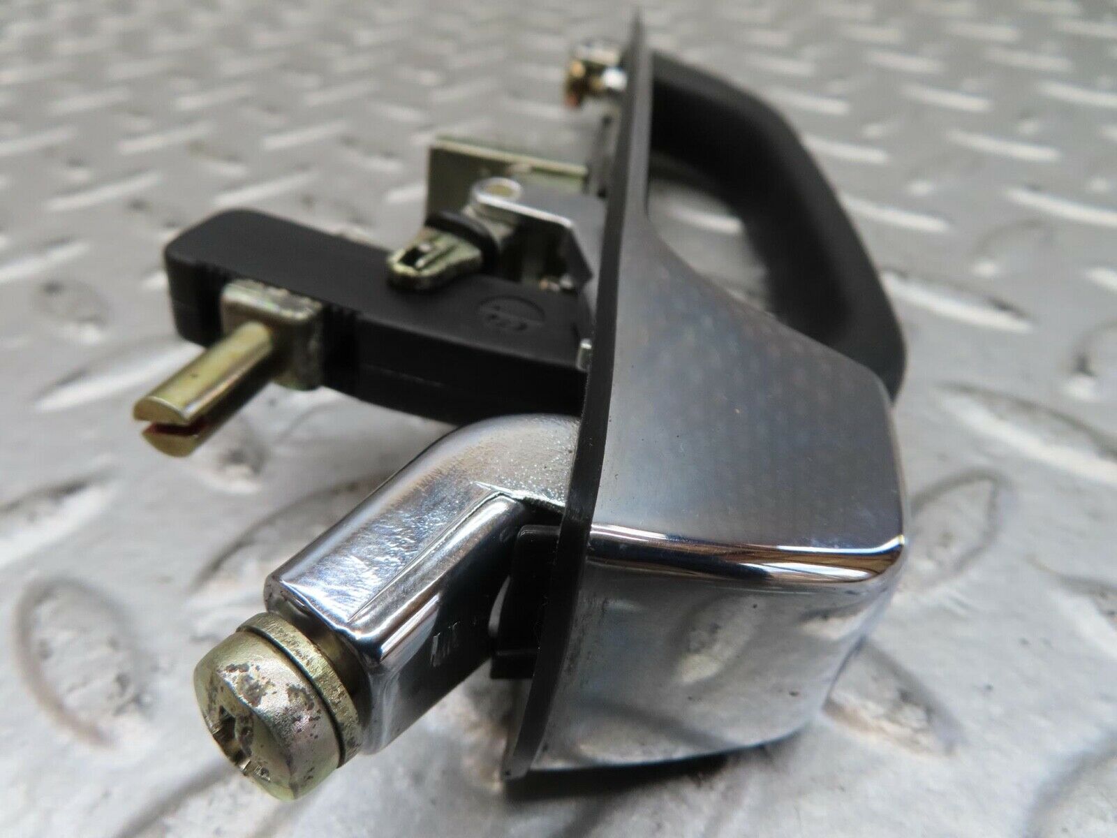 7024 Mercedes-Benz W123 230E Rear Exterior Door Handle 1237600359