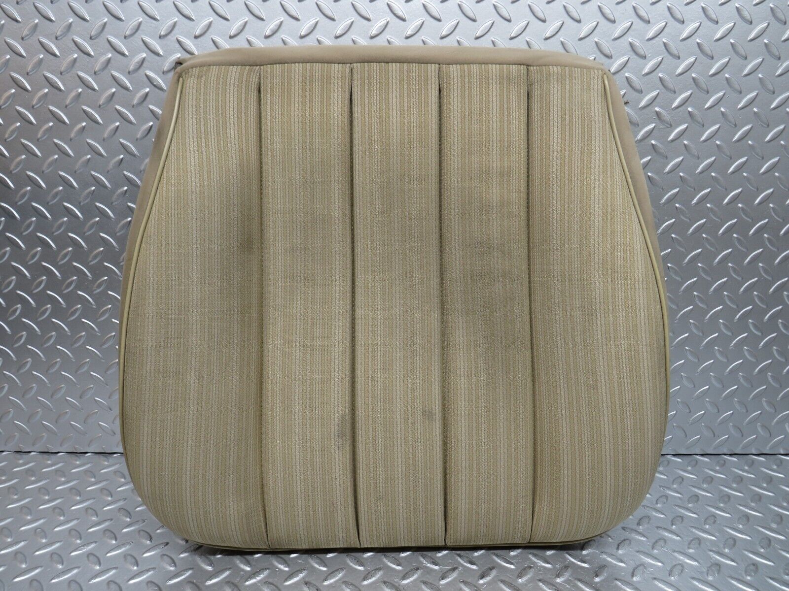 29483 Mercedes-Benz W124 230E Front Right Driver Seat Bottom 1249101050