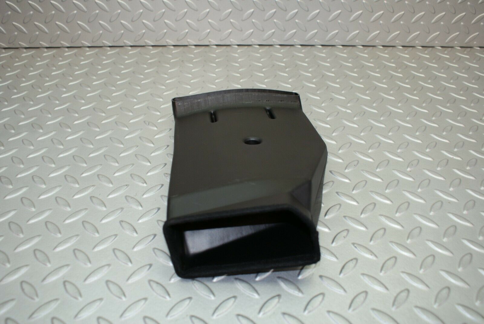 2755 Mercedes-Benz C123 280CE Coupe Air Duct Heater Ventilation Right