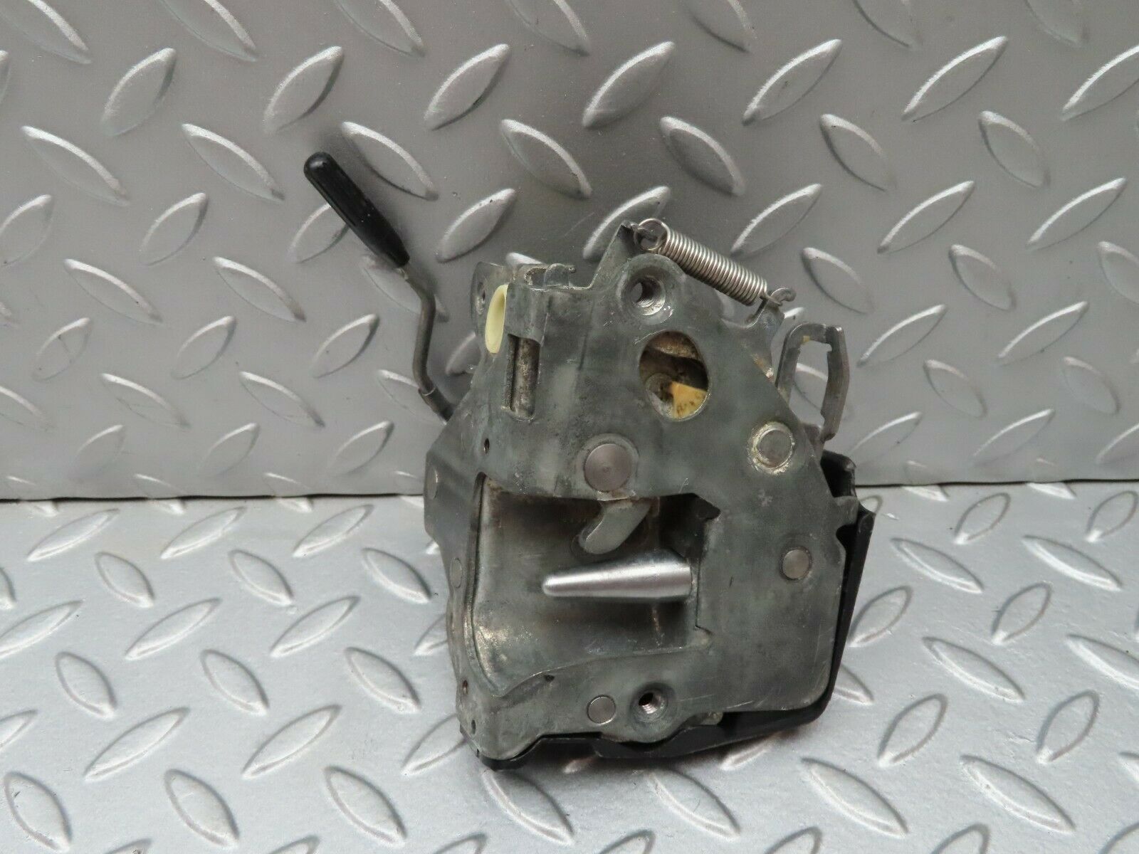 4316 Mercedes-Benz W123 230E Front Left Door Lock Mechanism
