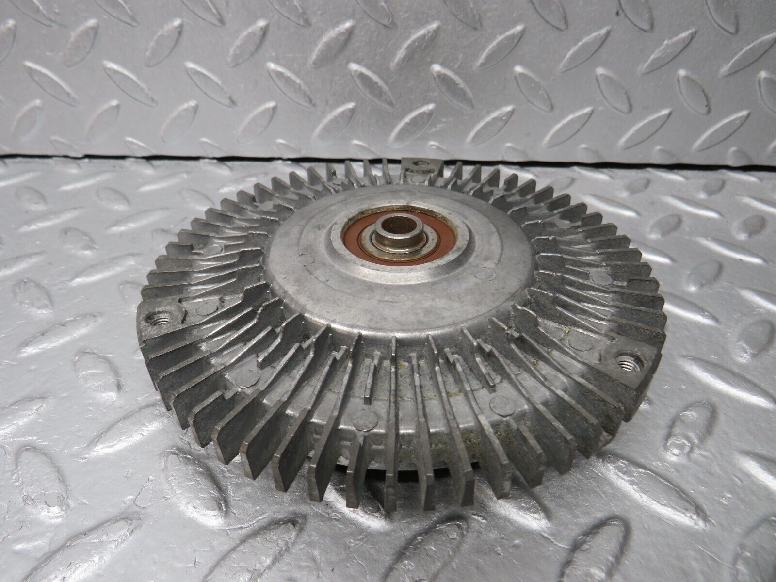 38052 Mercedes-Benz A124 320E Cabriolet Engine Cooling Fan Clutch