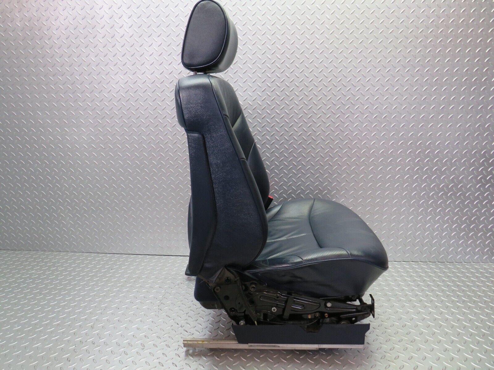 24702 Mercedes-Benz W140 S320 Front Right Seat Blue