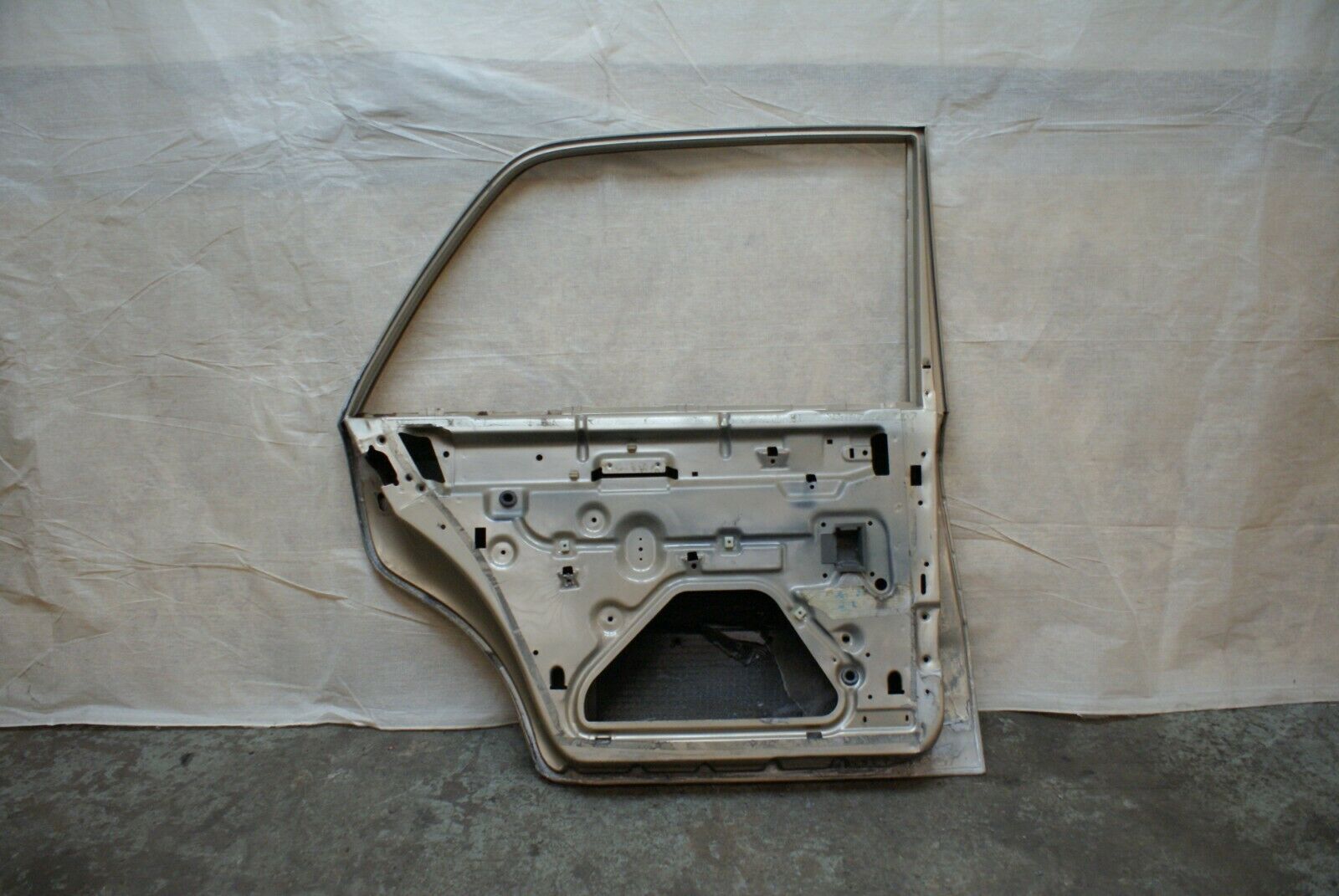 2491 Mercedes-Benz W116 350SE Rear Left Door