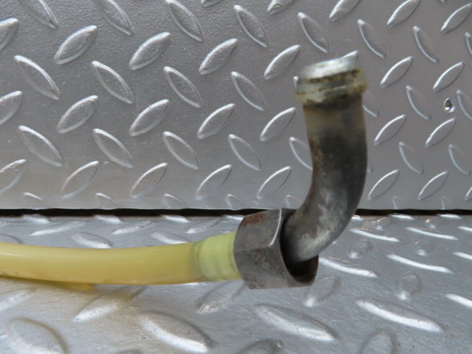 20415 Mercedes-Benz W114 280CE Coupe Brake Servo Vacuum Pipe