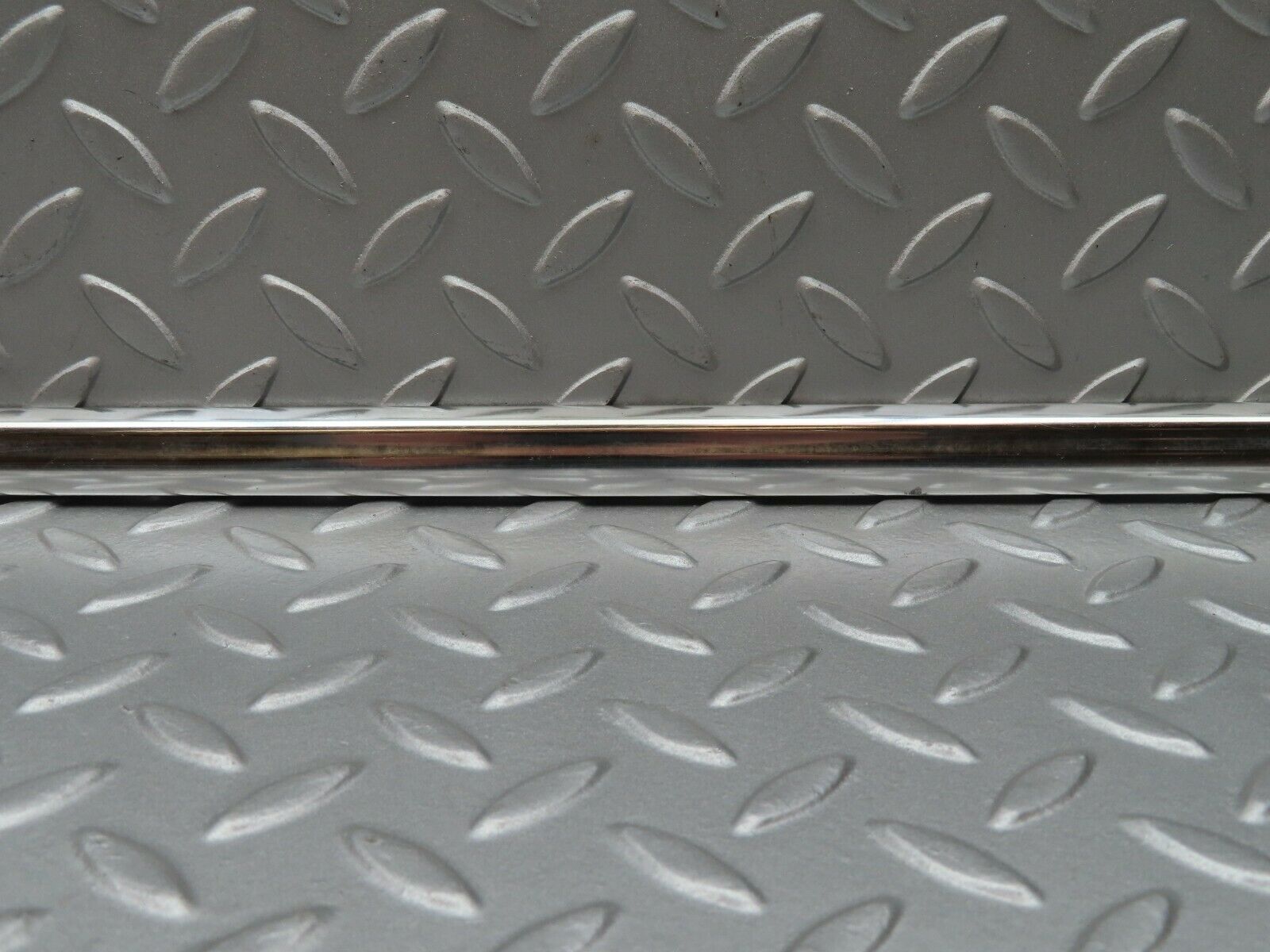 3744 Mercedes-Benz S123 200T Wagon Rear Left Door Chrome Moulding Trim