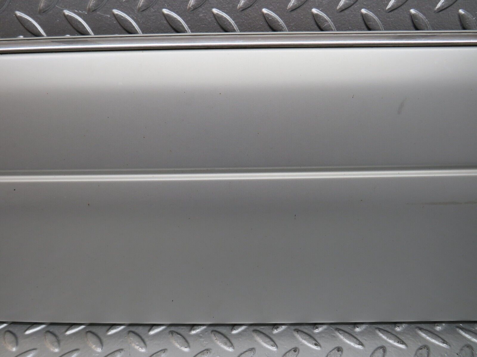 24806 Mercedes-Benz W140 S320 Front Left Door Lower Trim 1406907140